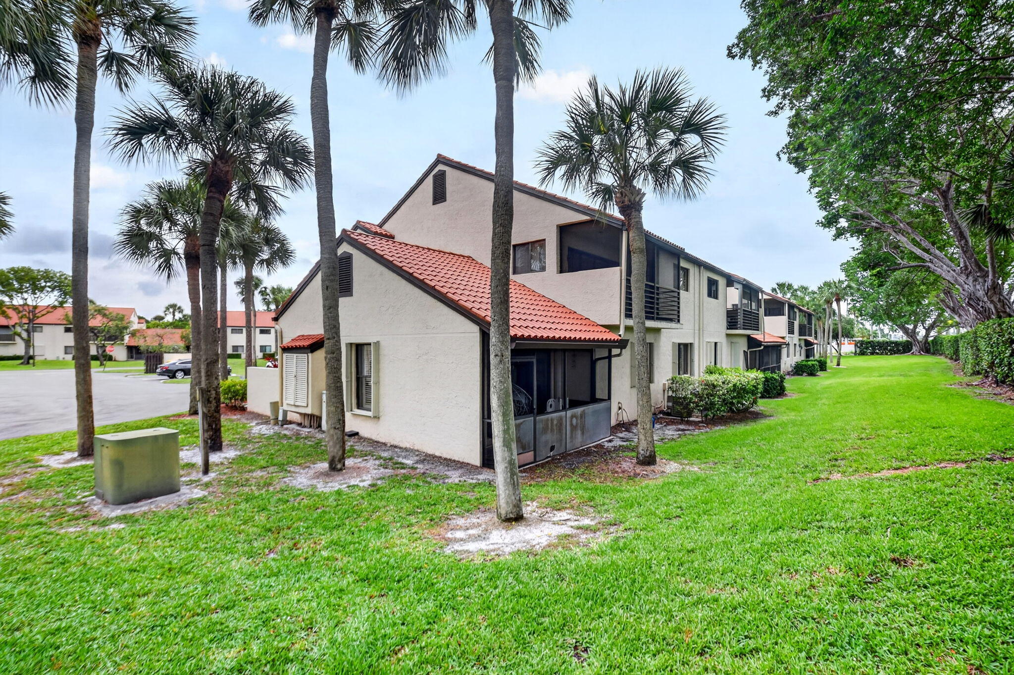 SOUTH LAKE CONDO - Residential