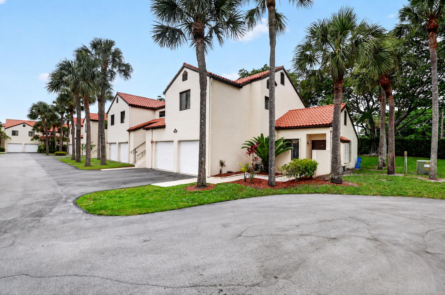 SOUTH LAKE CONDO - Residential