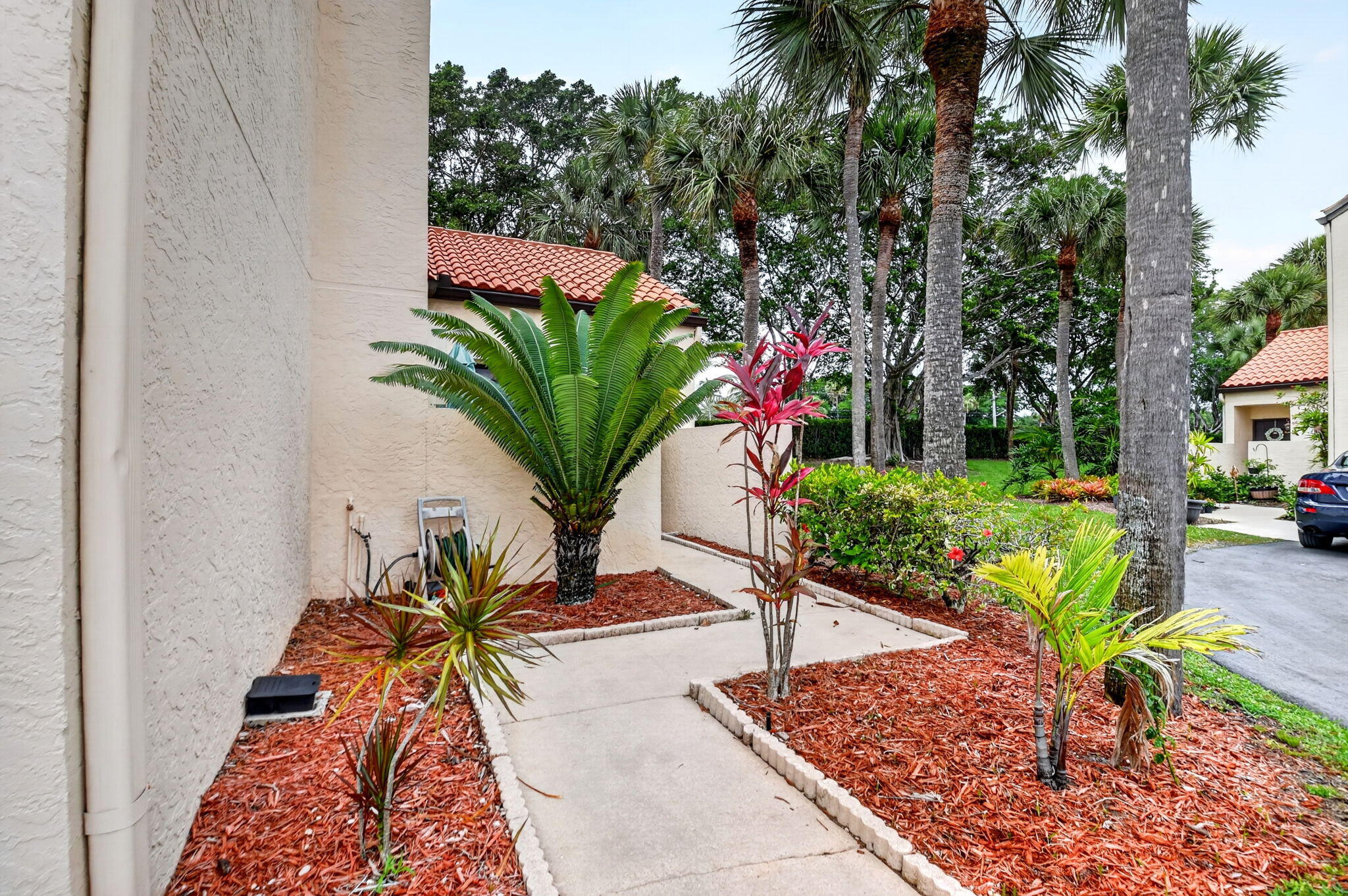 SOUTH LAKE CONDO - Residential