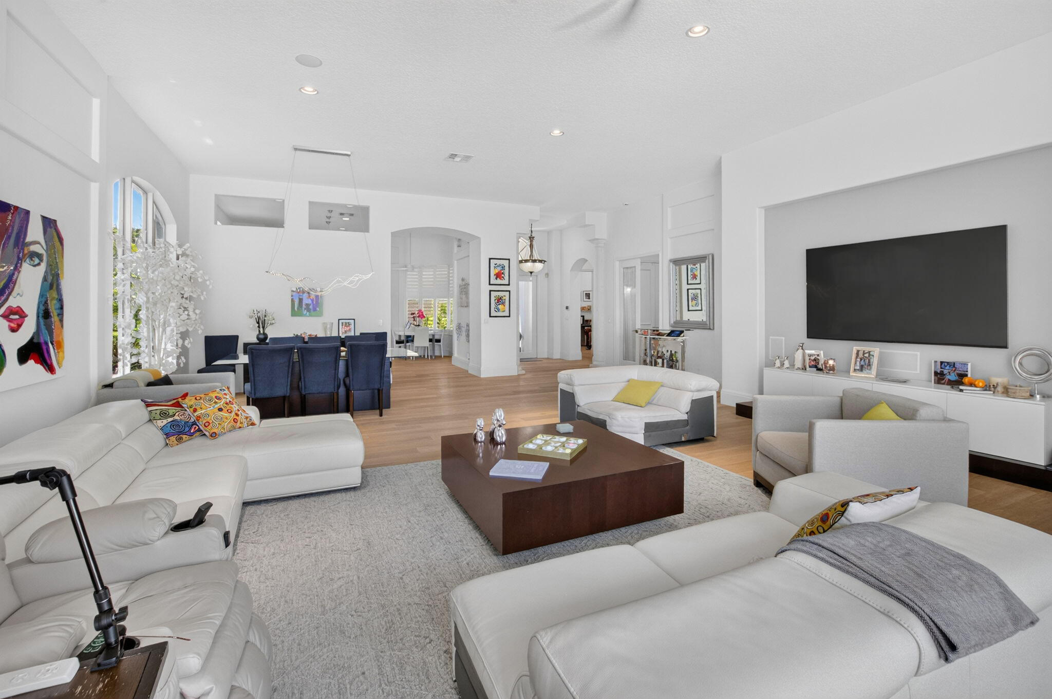 ADDISON RESERVE PARS 7 AND 8 - Residential