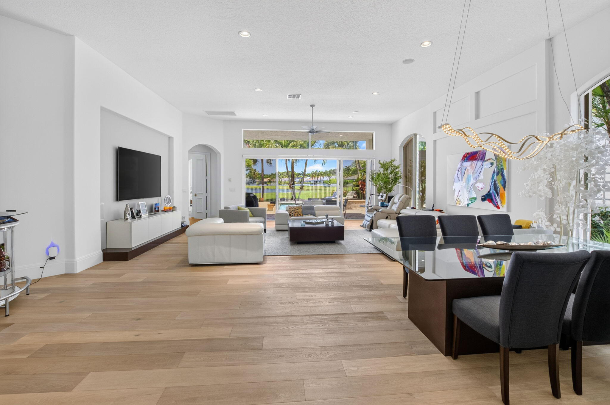 ADDISON RESERVE PARS 7 AND 8 - Residential