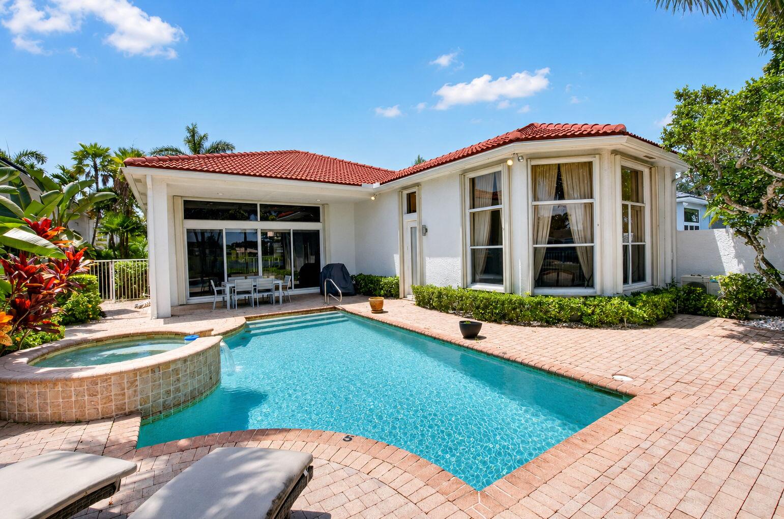 ADDISON RESERVE PARS 7 AND 8 - Residential