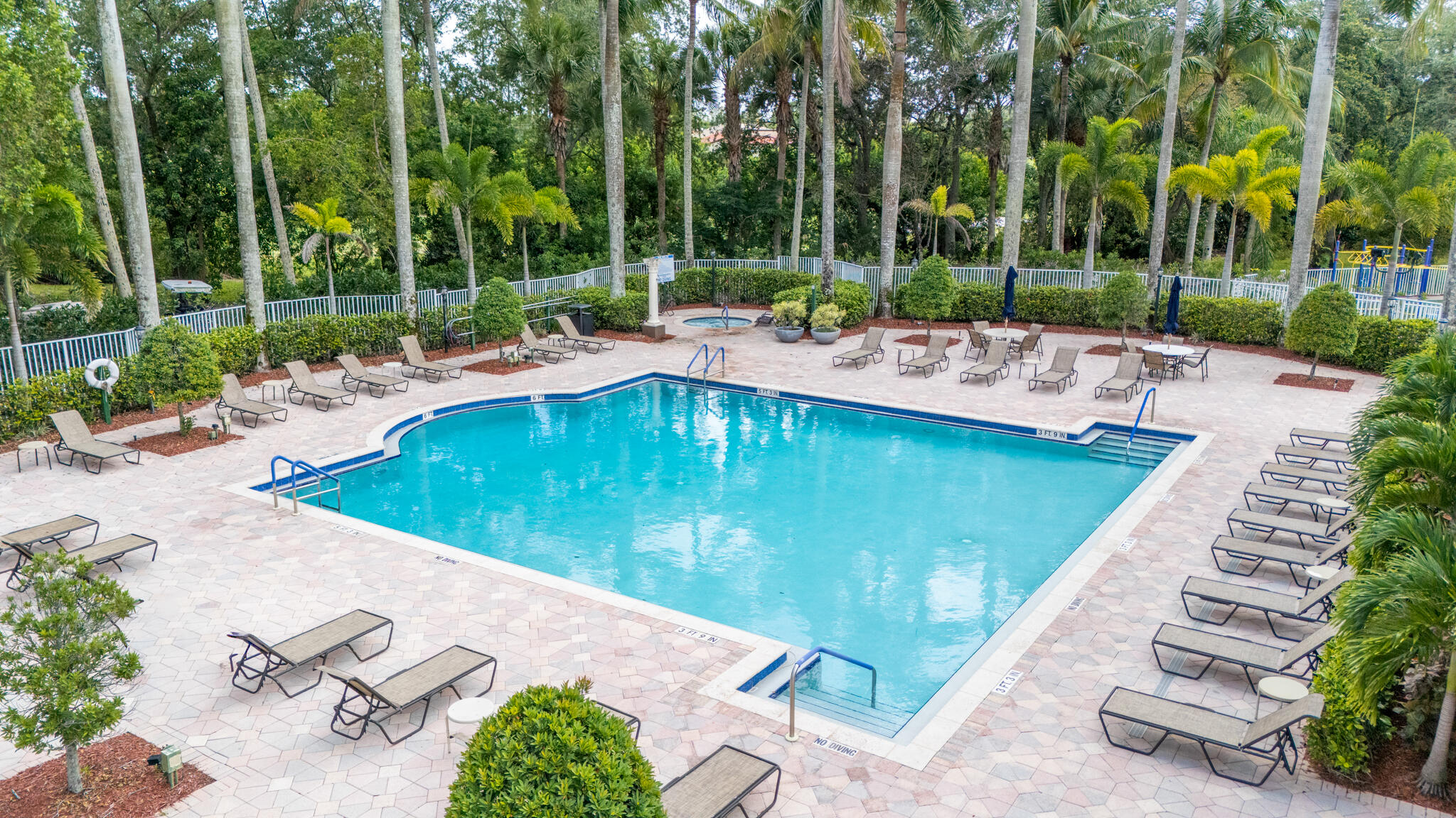 MIZNER POINTE OF BOCA VIA ANCHO - Residential