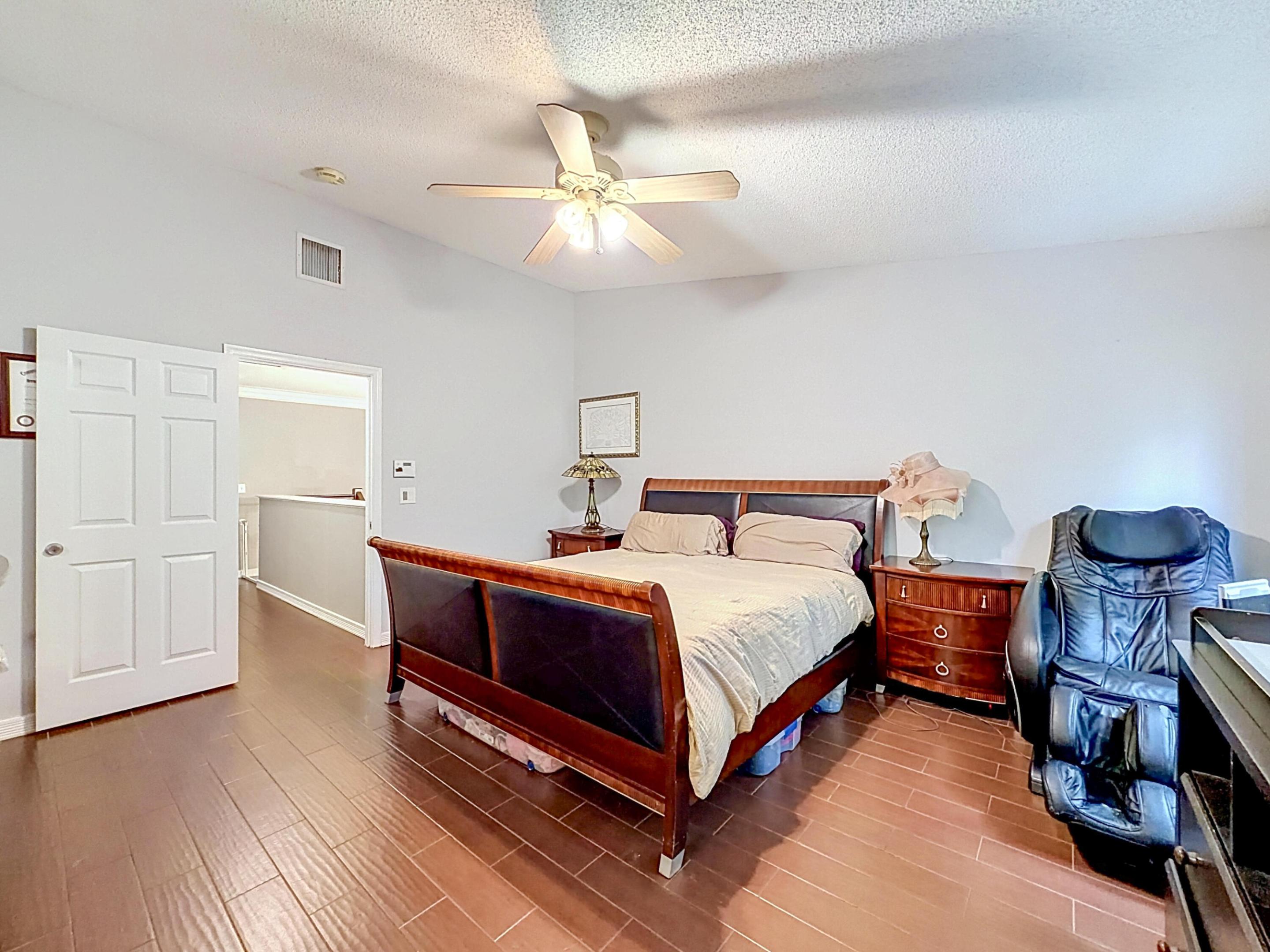 MIZNER POINTE OF BOCA VIA ANCHO - Residential