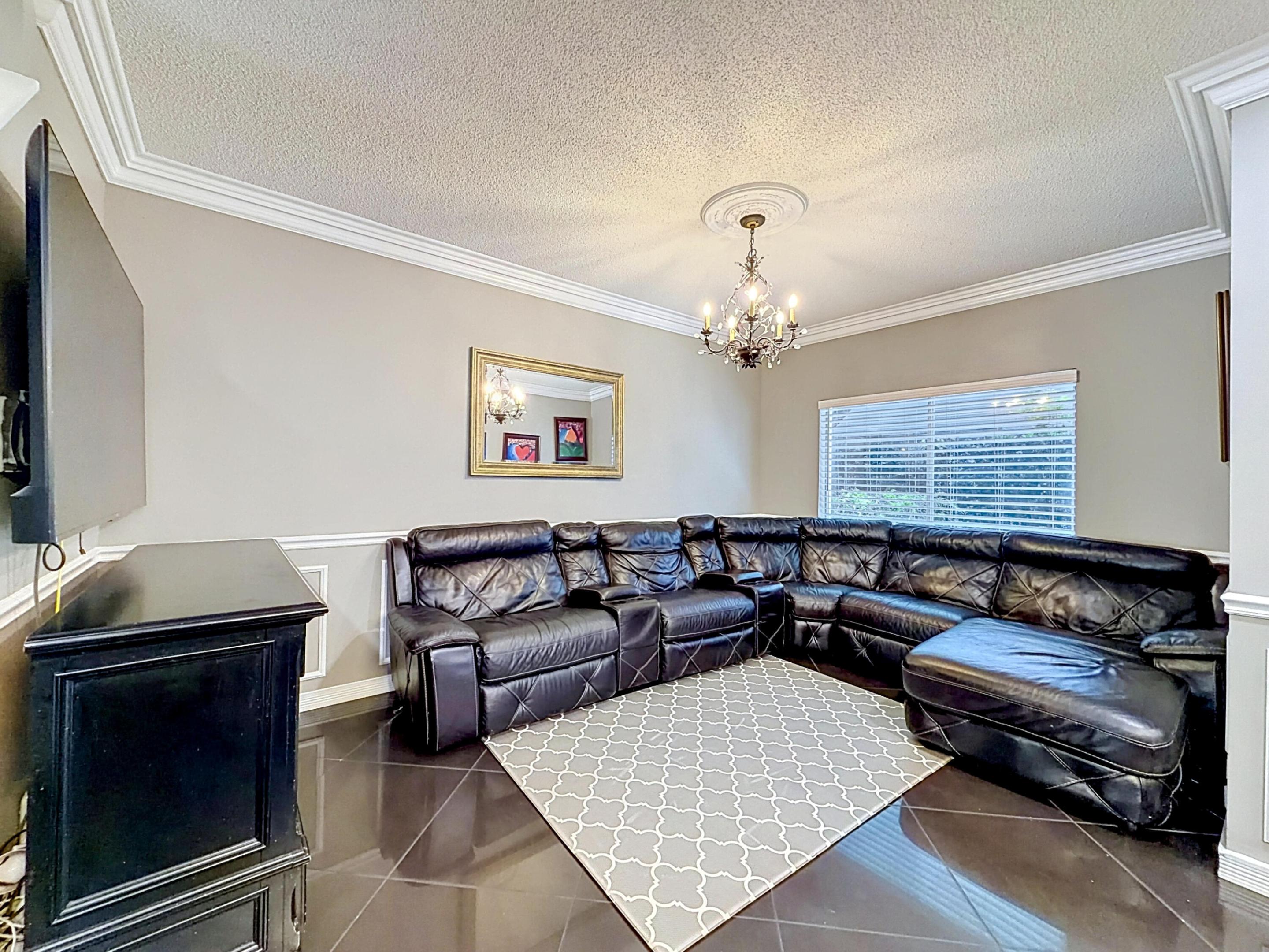 MIZNER POINTE OF BOCA VIA ANCHO - Residential
