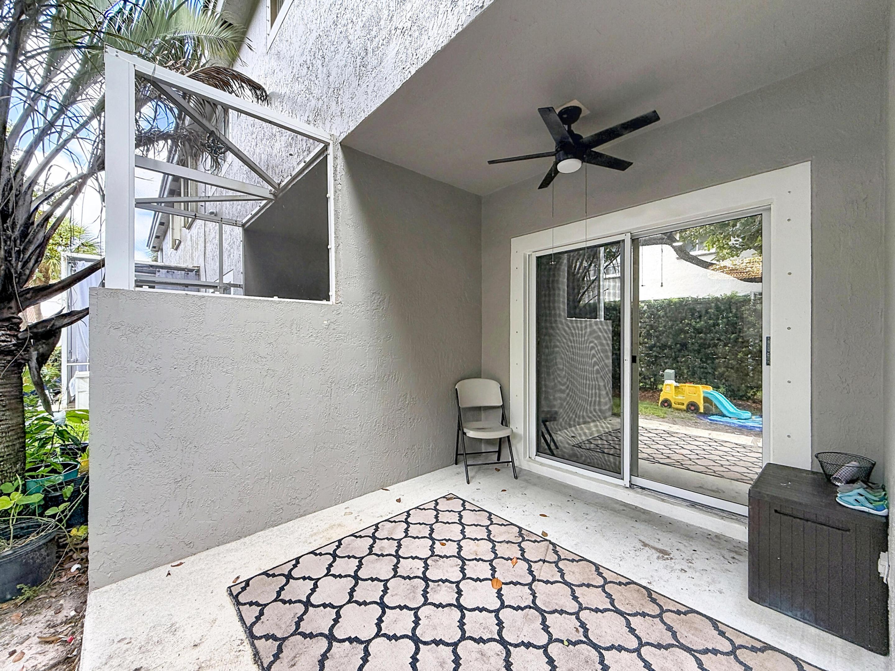 MIZNER POINTE OF BOCA VIA ANCHO - Residential