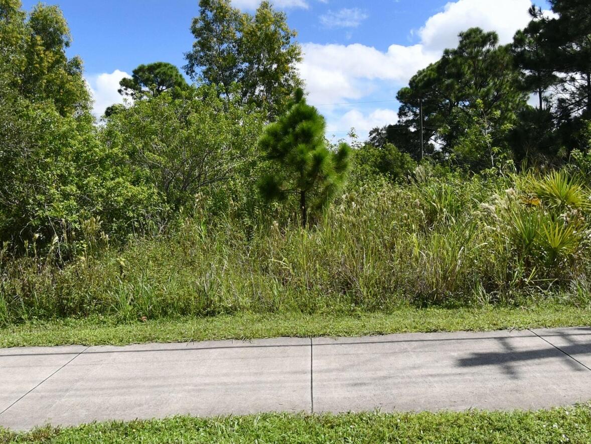 PORT ST LUCIE SECTION 18 - Land