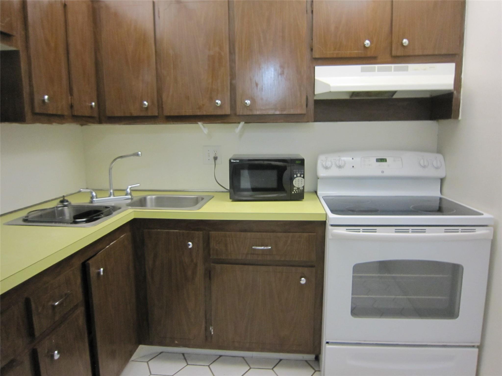 Bermuda Club Bldg 11 - Residential