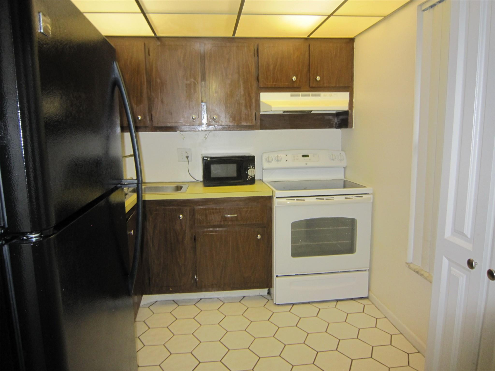 Bermuda Club Bldg 11 - Residential