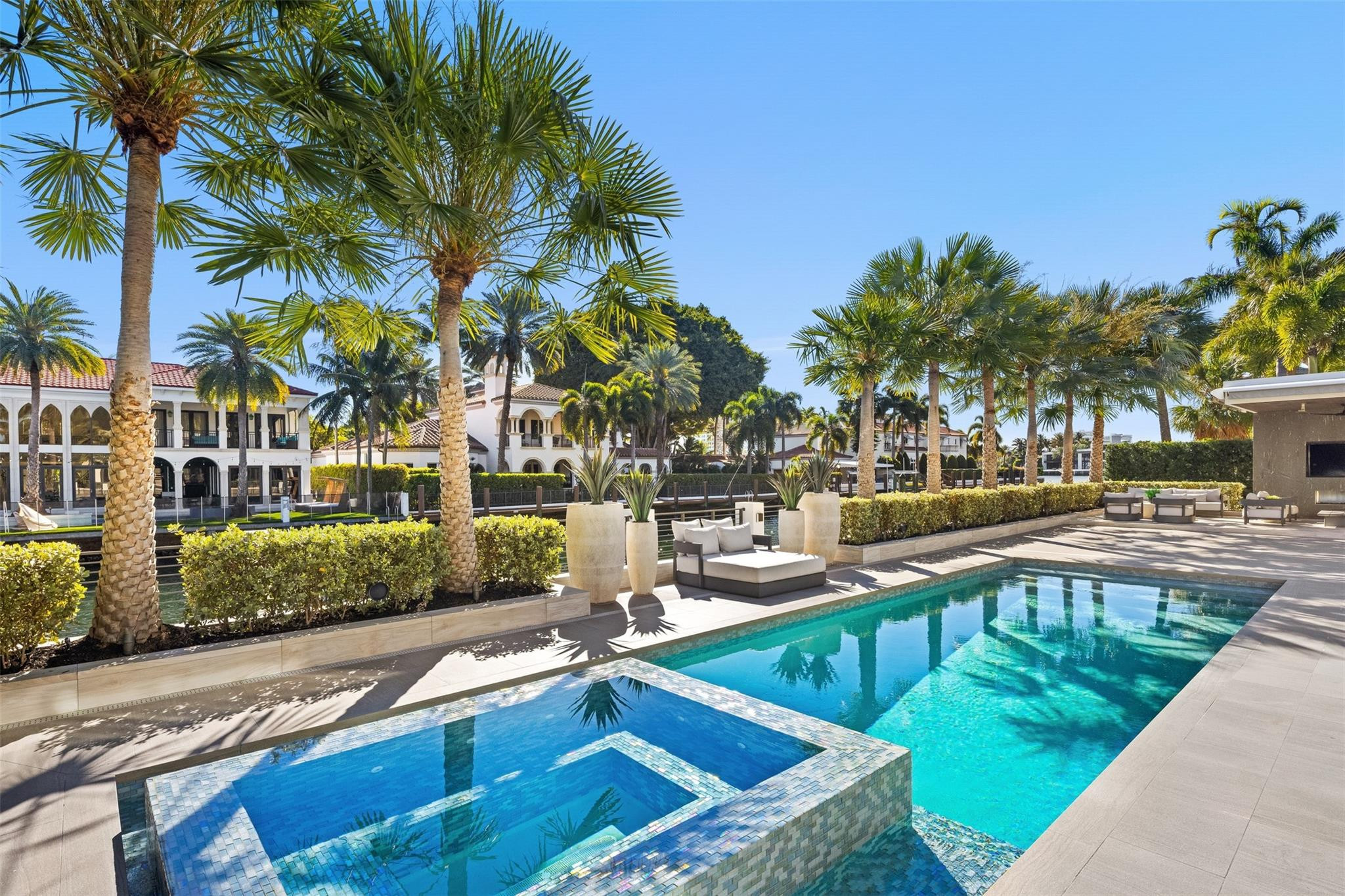 RIVIERA - Residential
