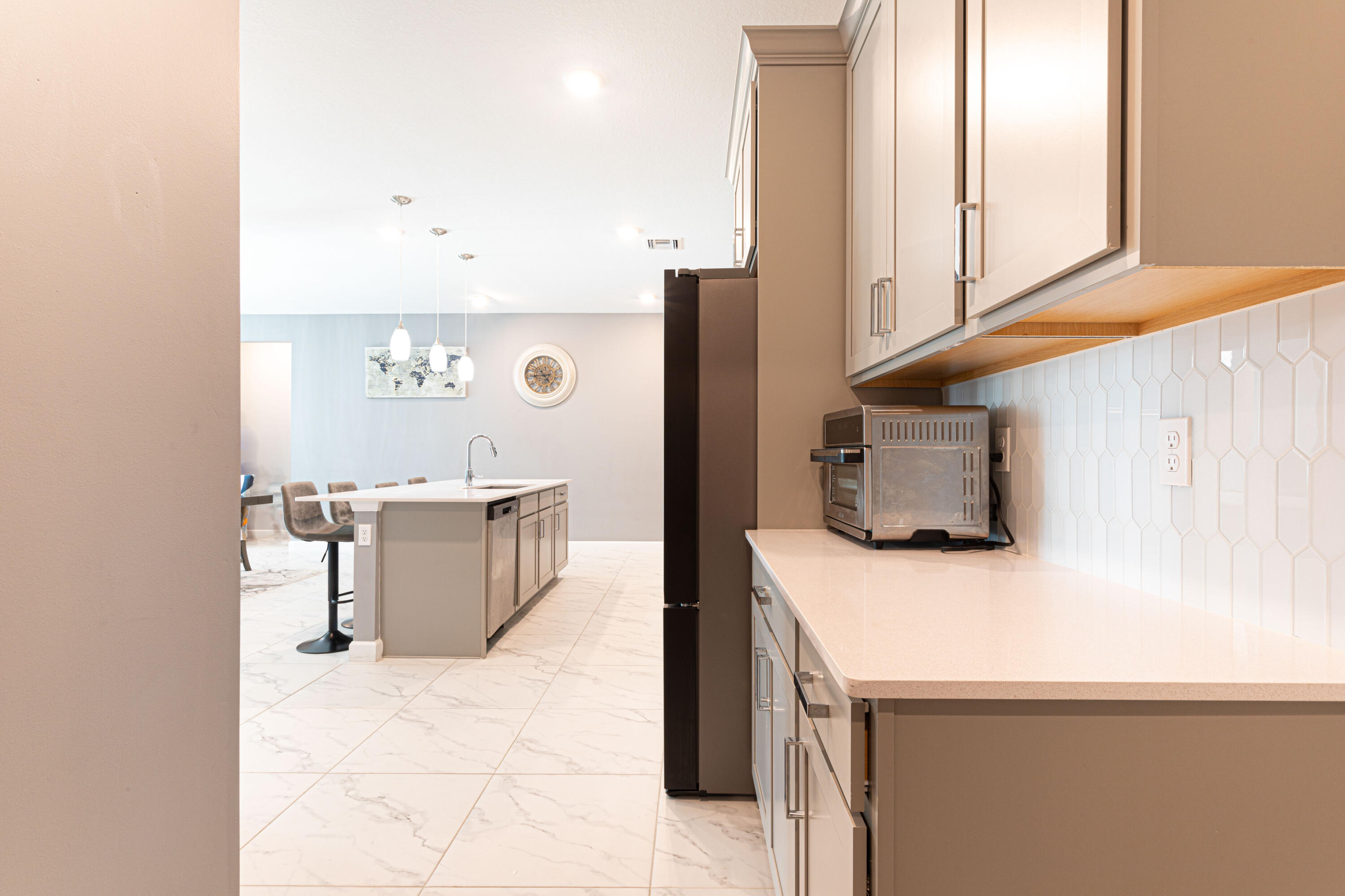 CRESTWOOD NORTH - Residential Lease