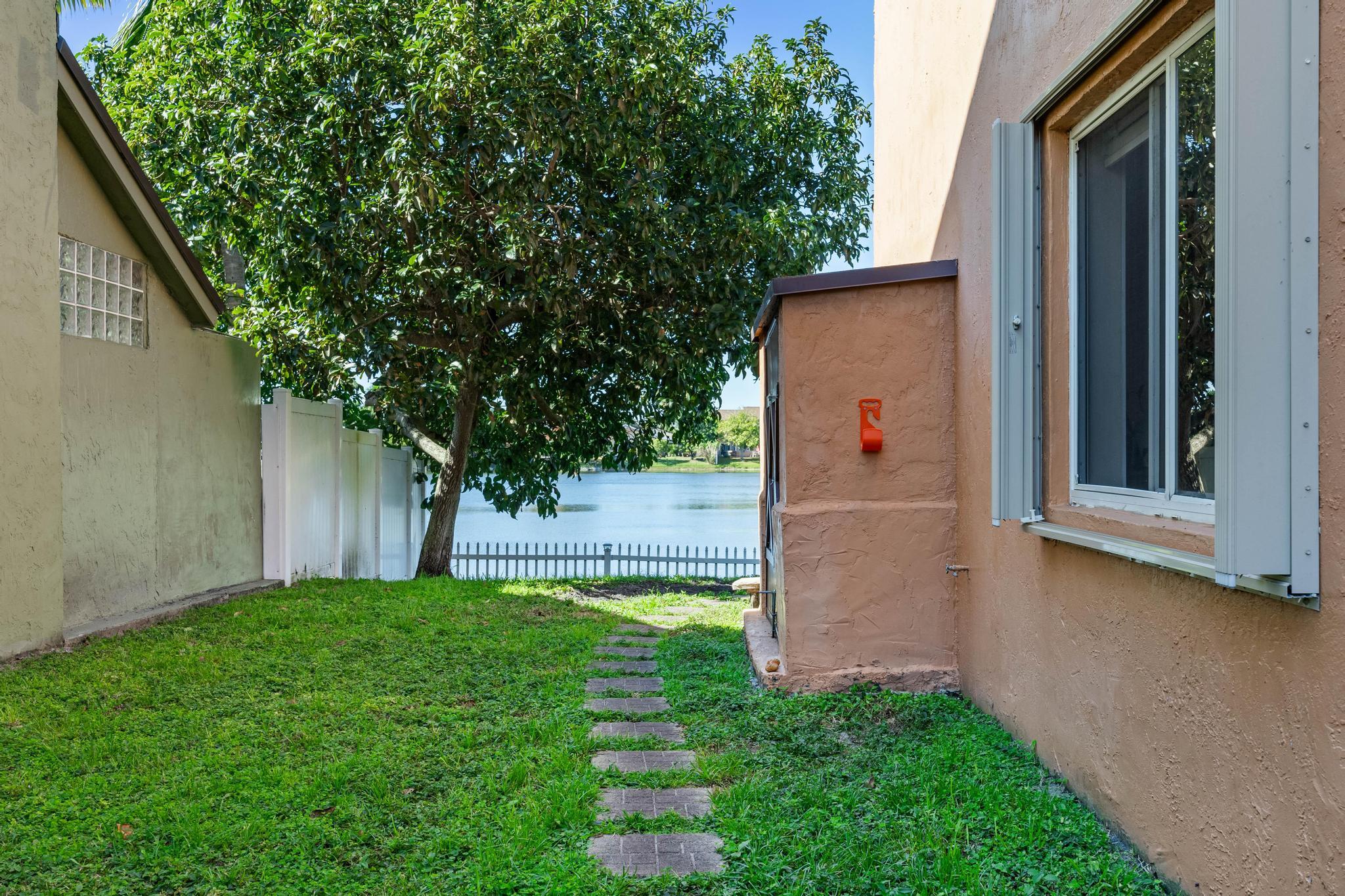 LAKESIDE SOUTH PHASE 2 - Residential