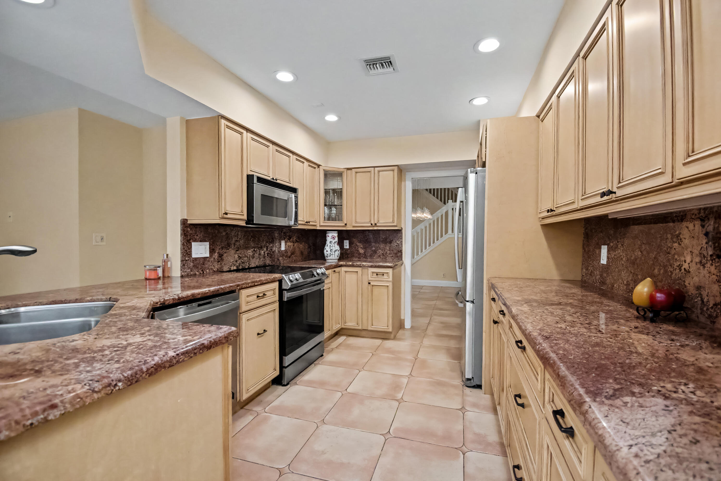TOWN PLACE CLUB VILLAS - Residential