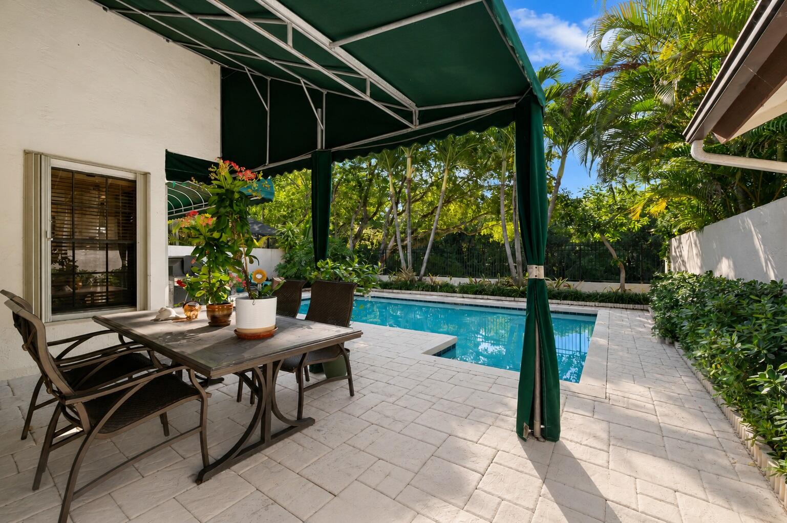 TOWN PLACE CLUB VILLAS - Residential