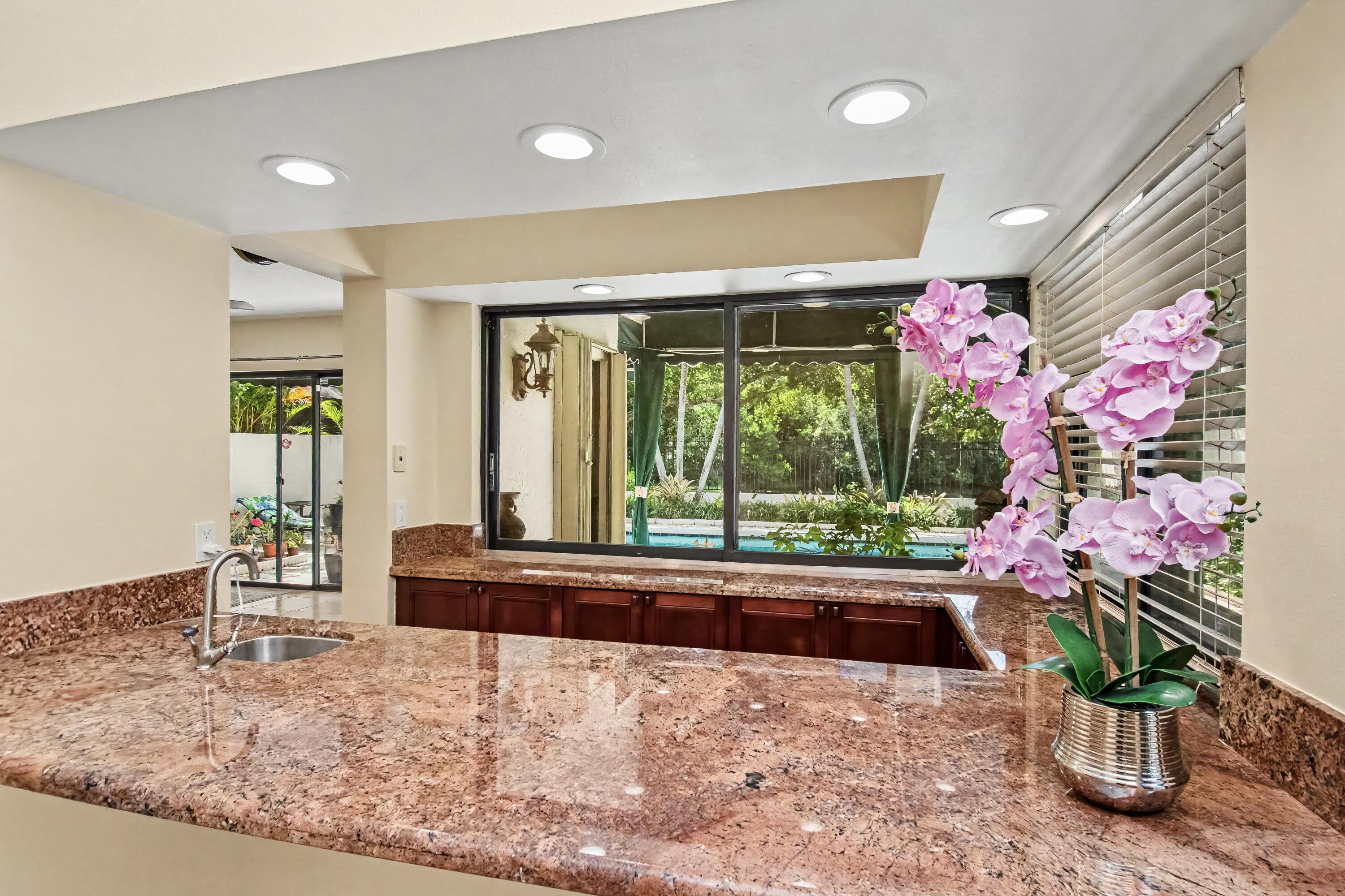 TOWN PLACE CLUB VILLAS - Residential