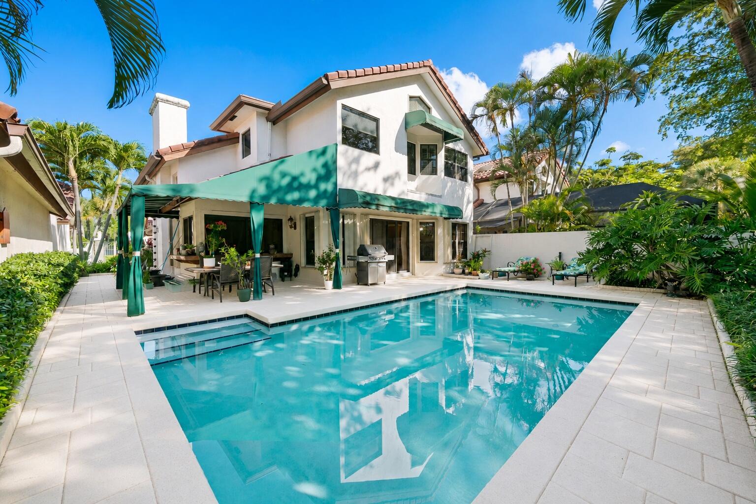 TOWN PLACE CLUB VILLAS - Residential