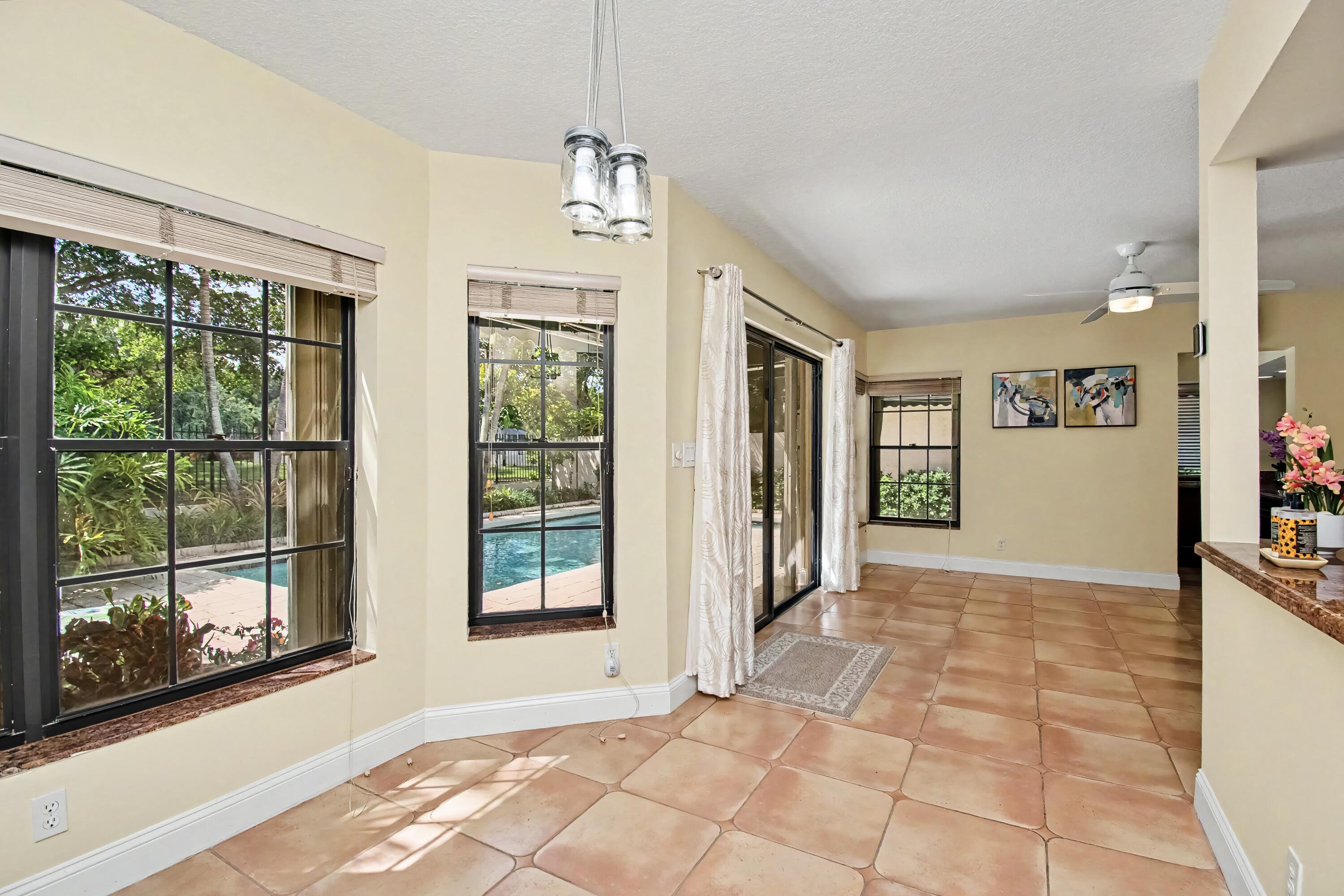 TOWN PLACE CLUB VILLAS - Residential