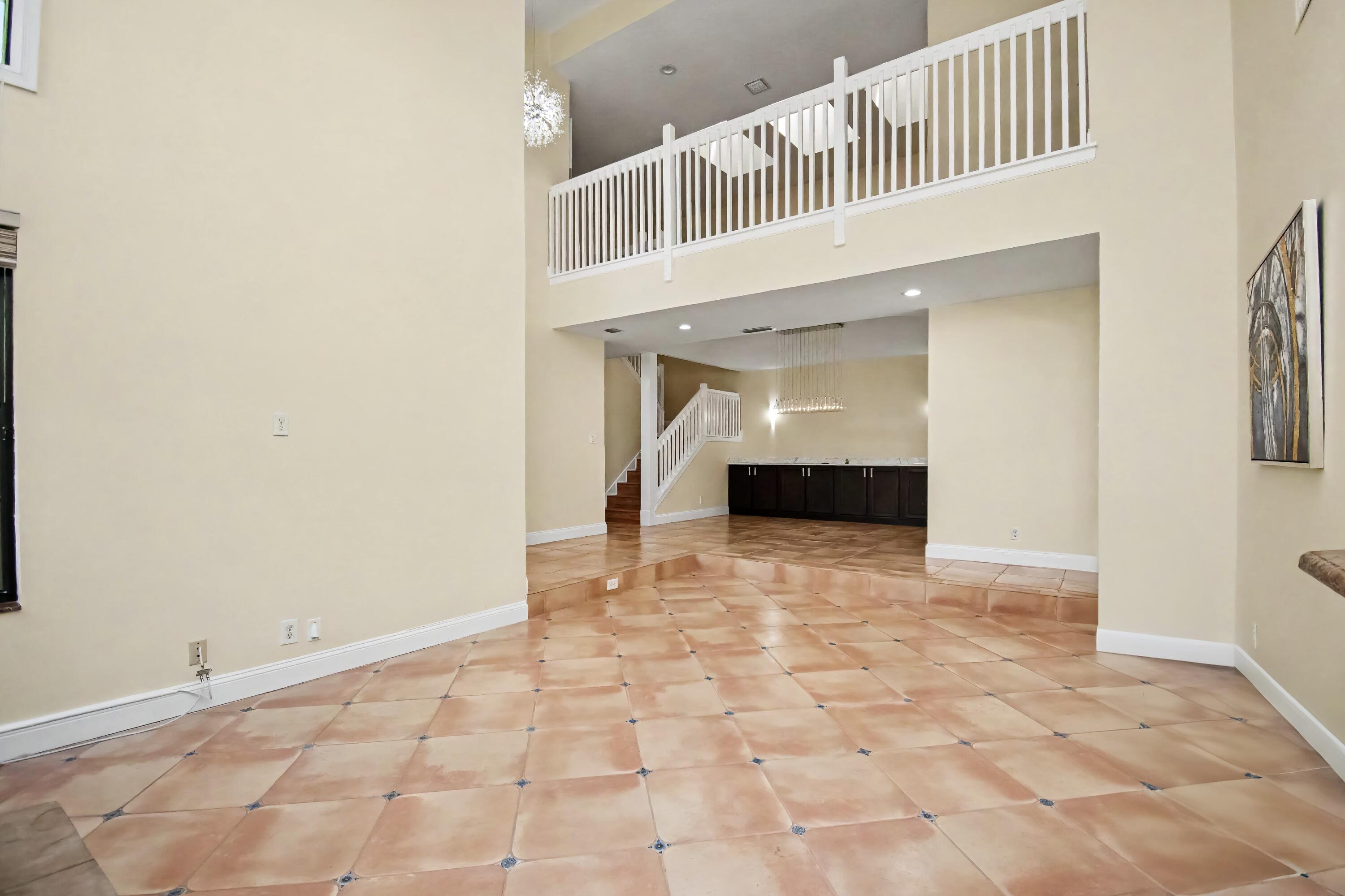 TOWN PLACE CLUB VILLAS - Residential