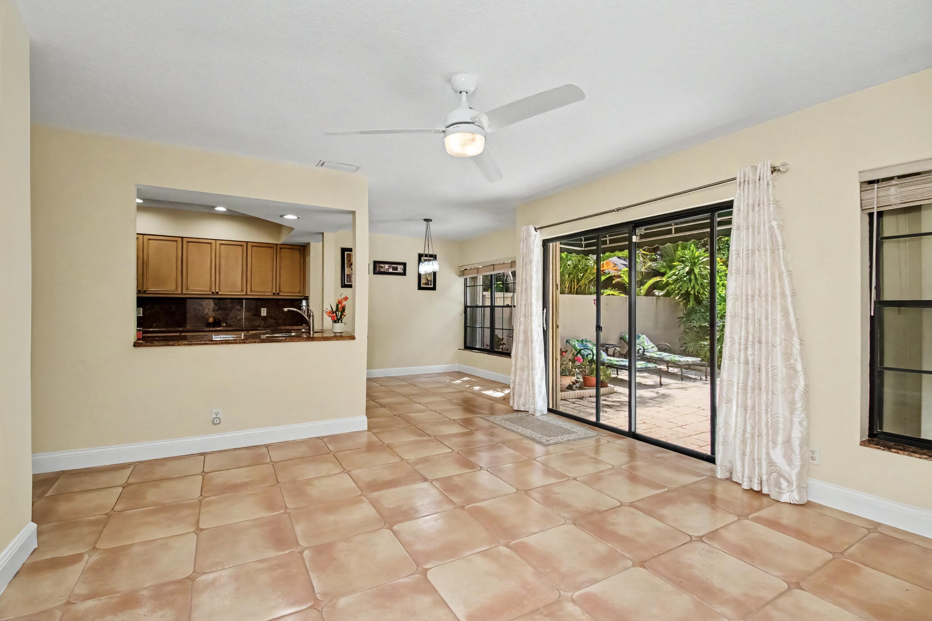 TOWN PLACE CLUB VILLAS - Residential