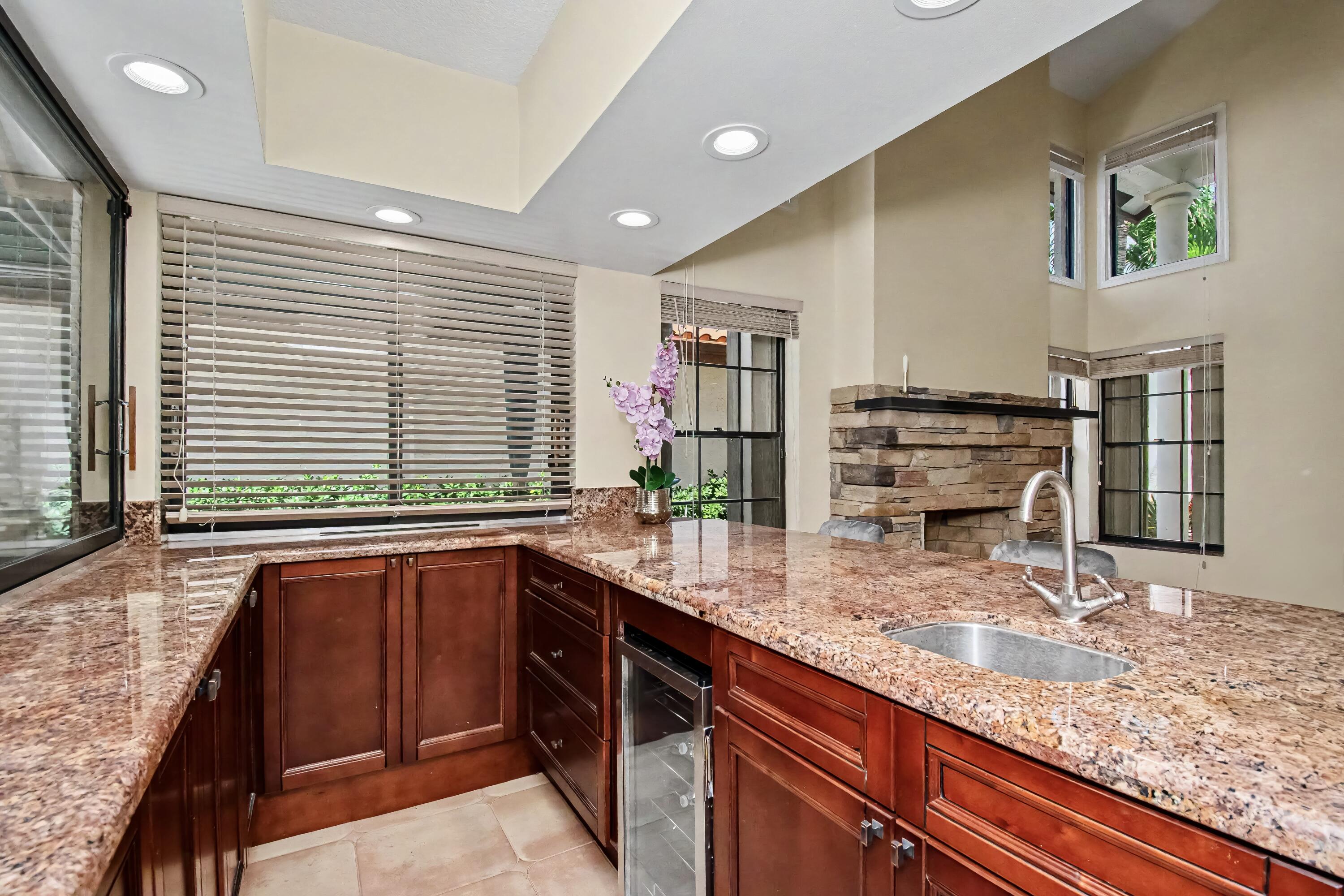 TOWN PLACE CLUB VILLAS - Residential