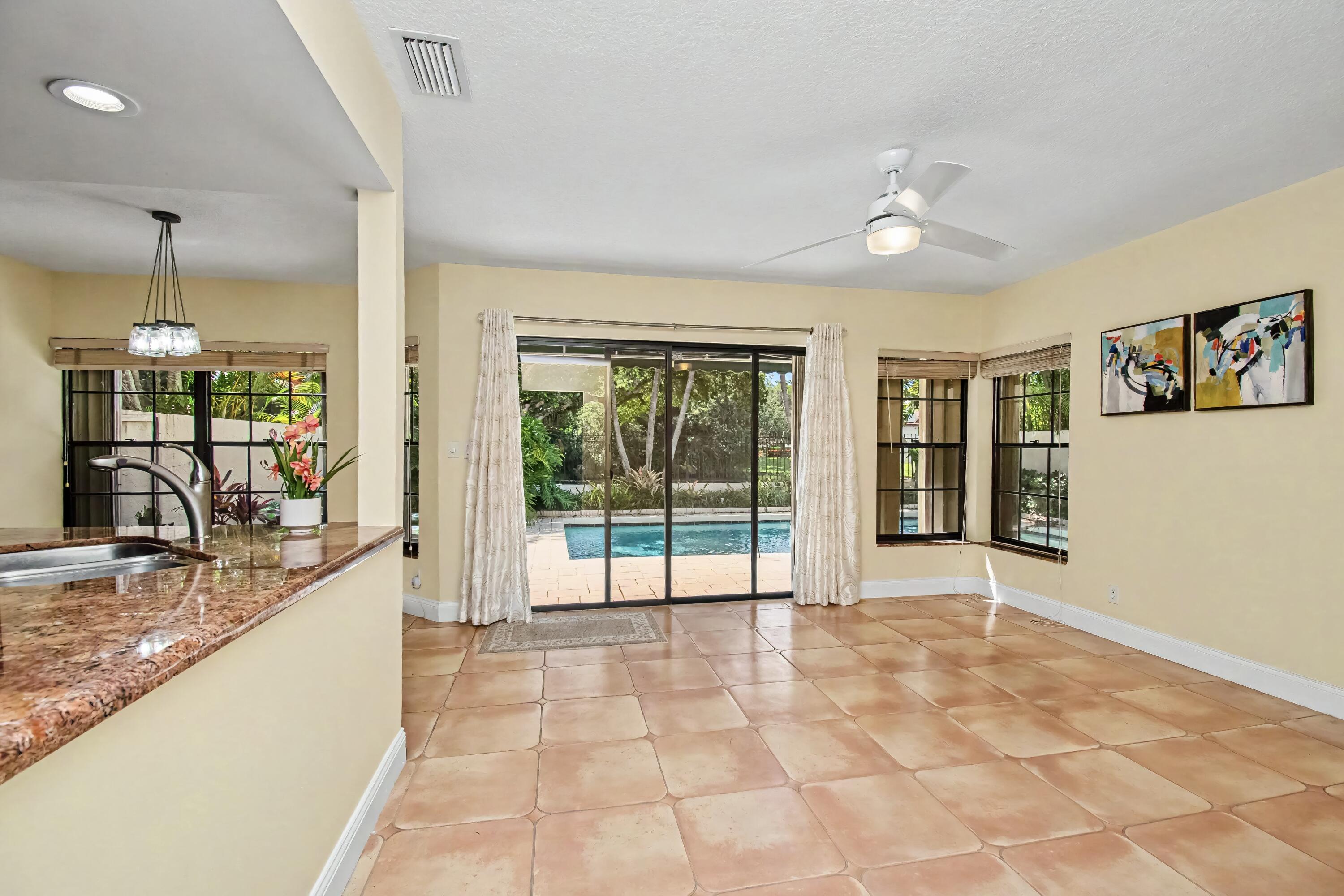 TOWN PLACE CLUB VILLAS - Residential