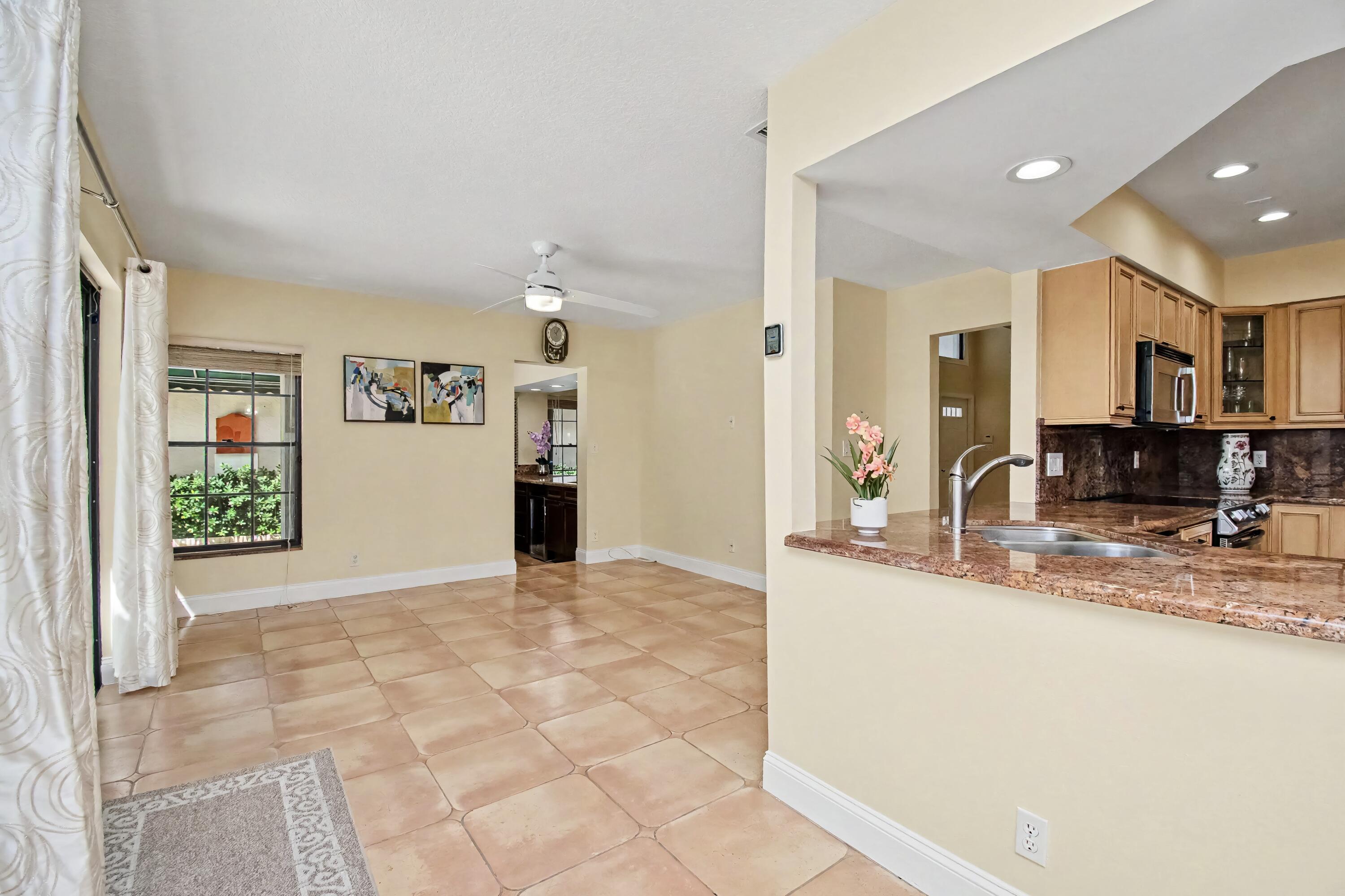 TOWN PLACE CLUB VILLAS - Residential