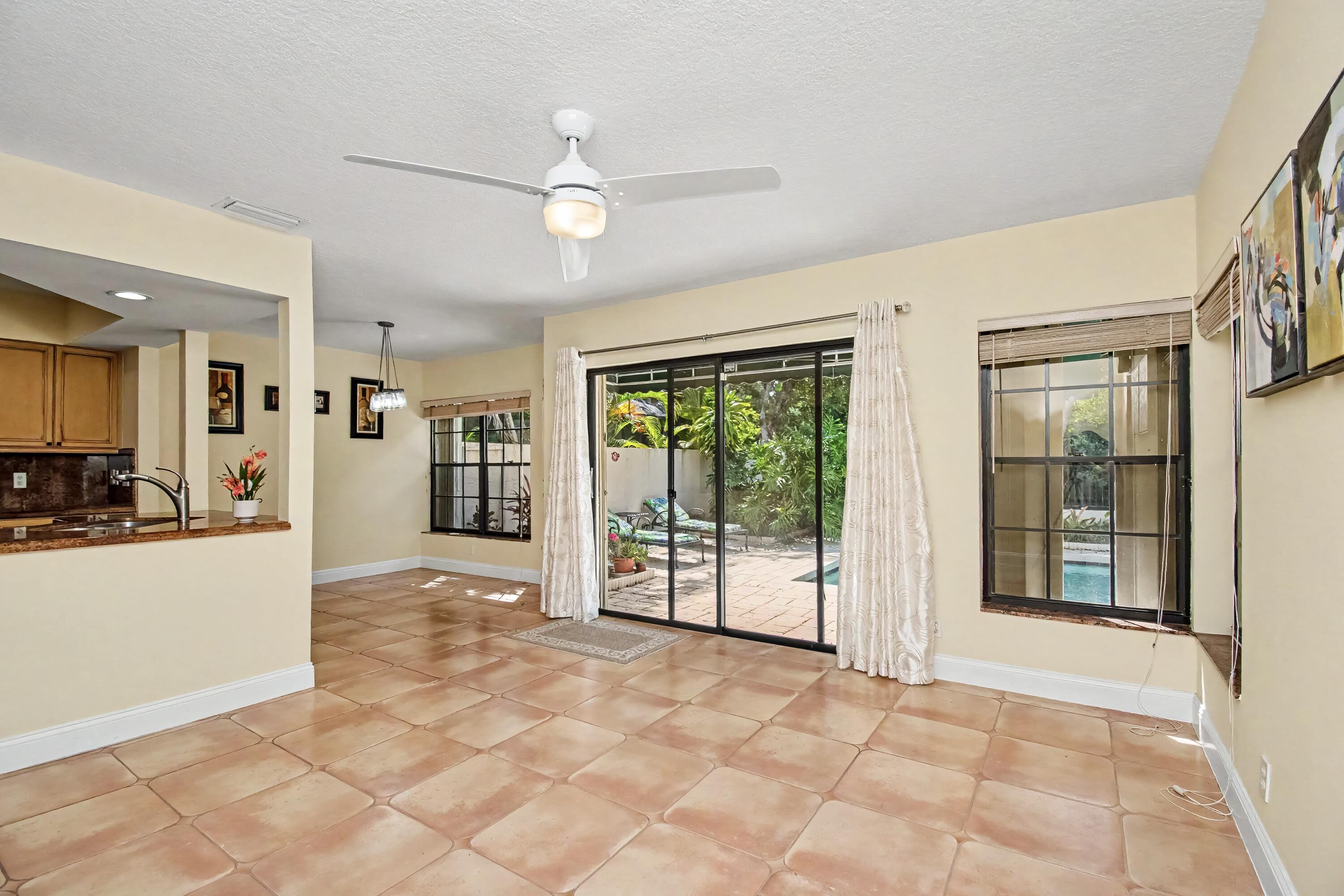 TOWN PLACE CLUB VILLAS - Residential