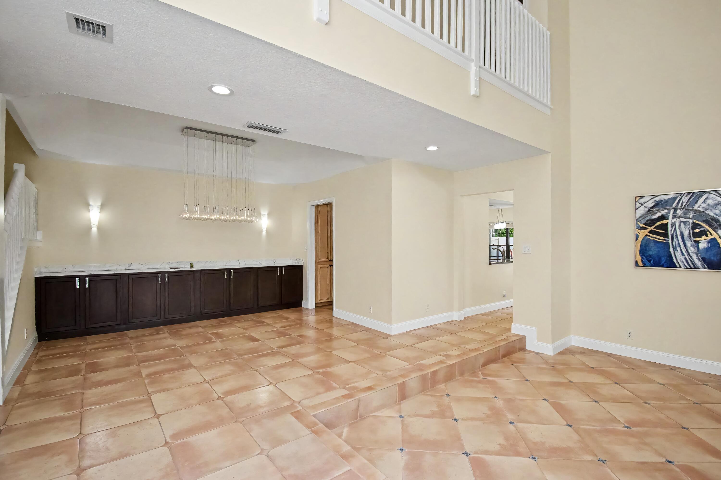 TOWN PLACE CLUB VILLAS - Residential
