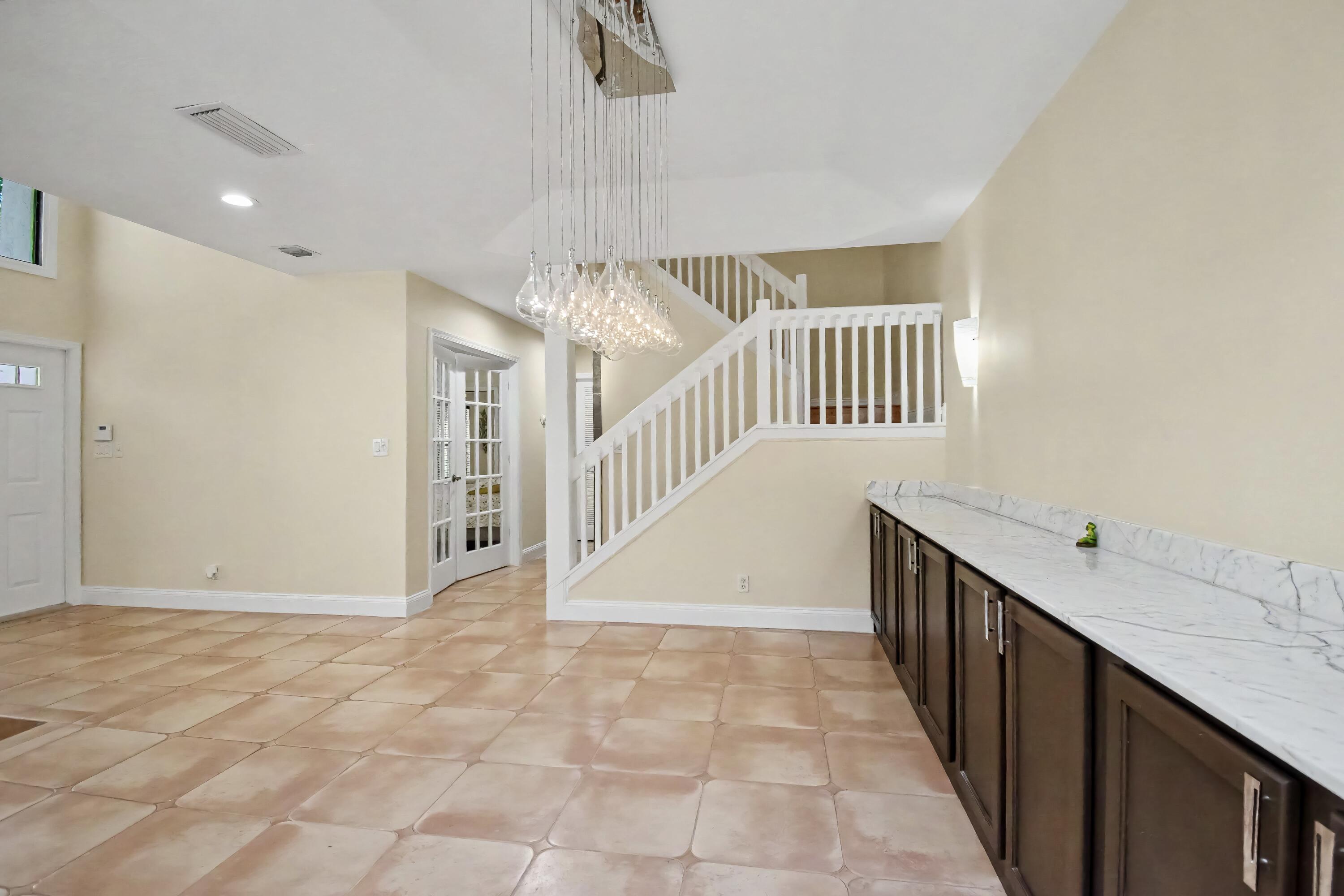 TOWN PLACE CLUB VILLAS - Residential