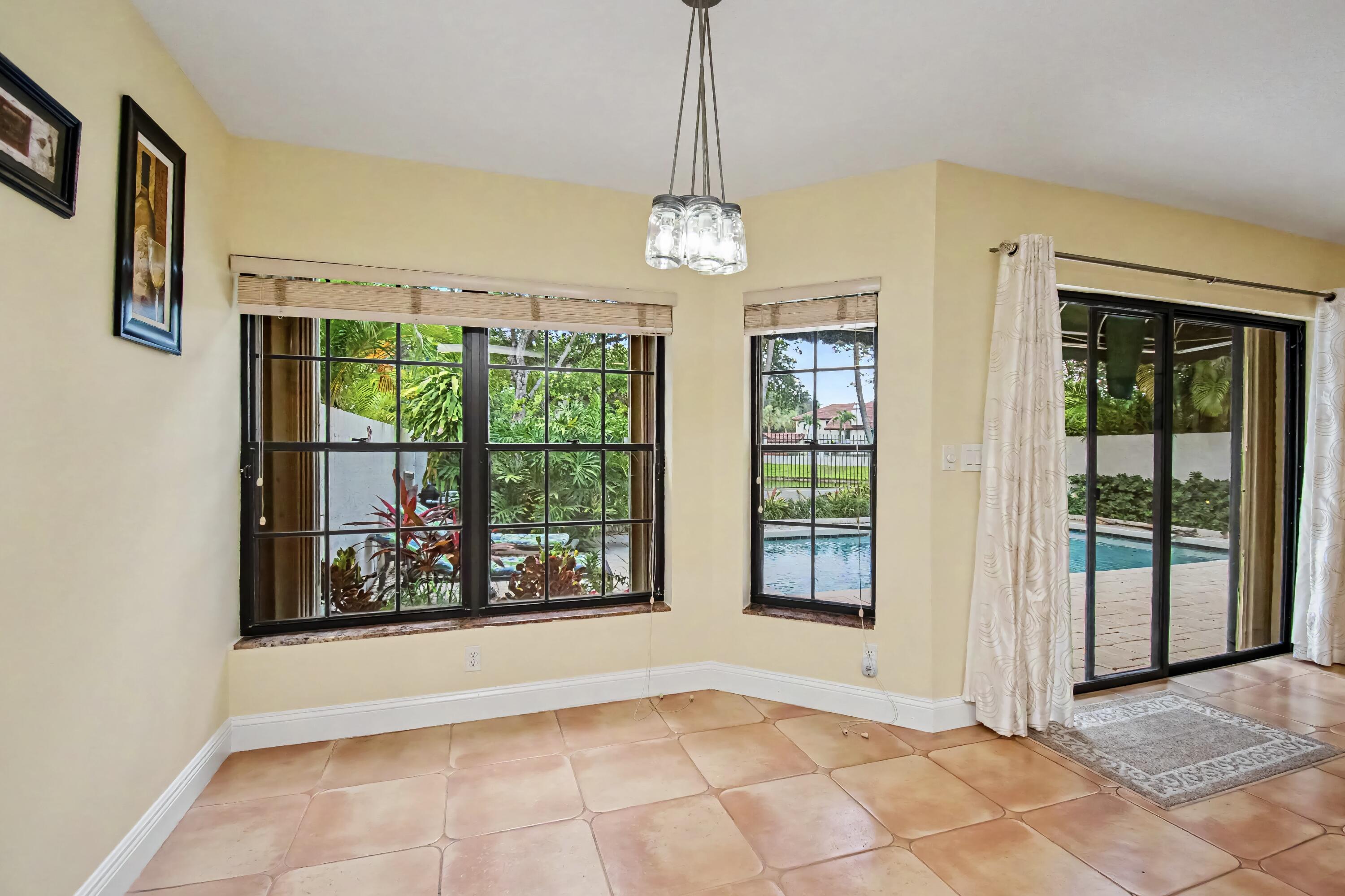 TOWN PLACE CLUB VILLAS - Residential