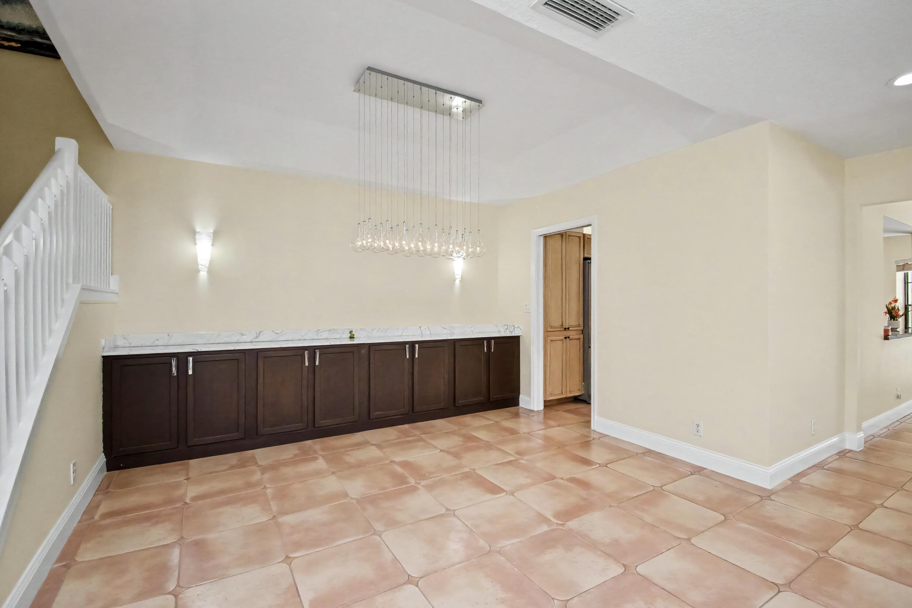 TOWN PLACE CLUB VILLAS - Residential