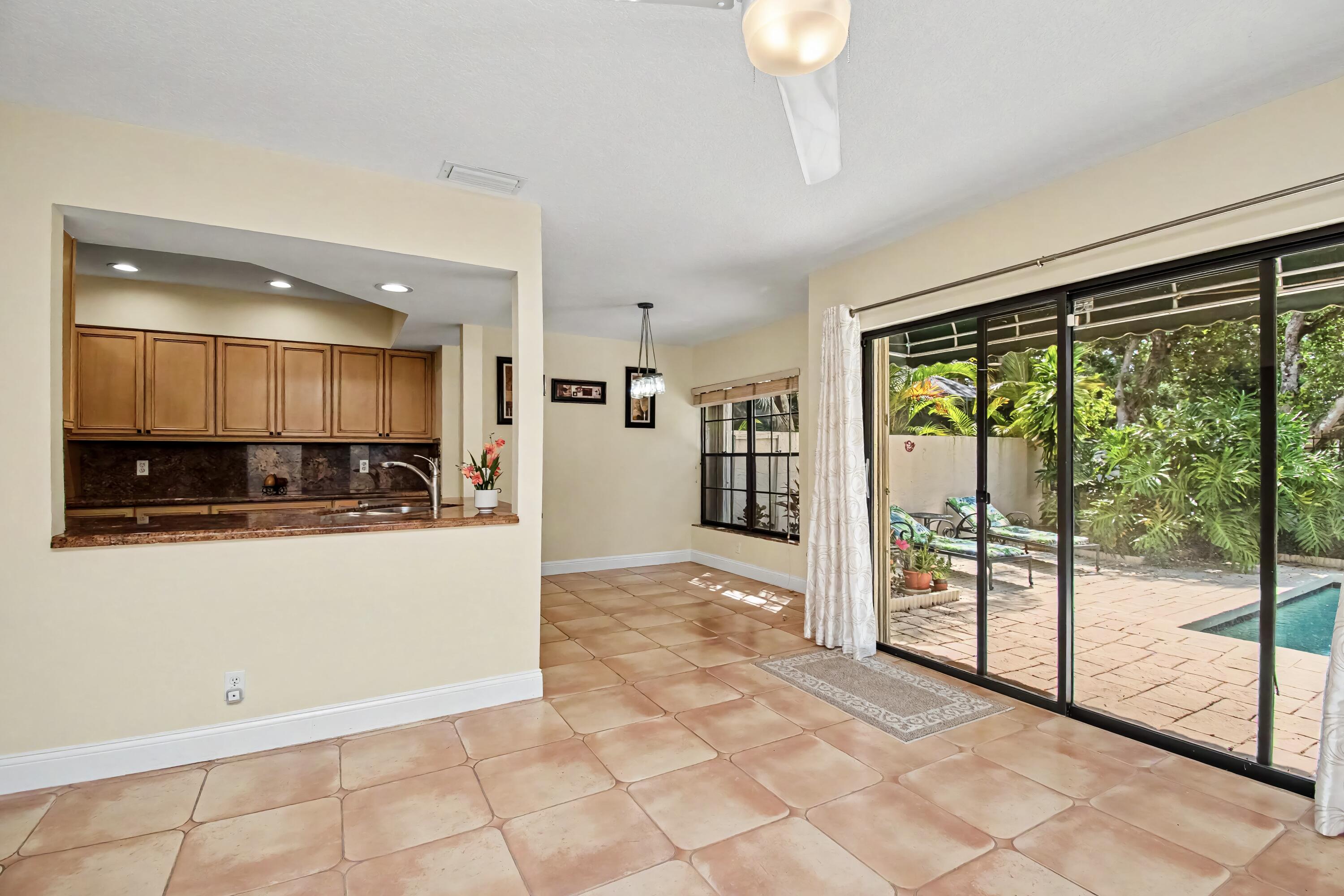 TOWN PLACE CLUB VILLAS - Residential