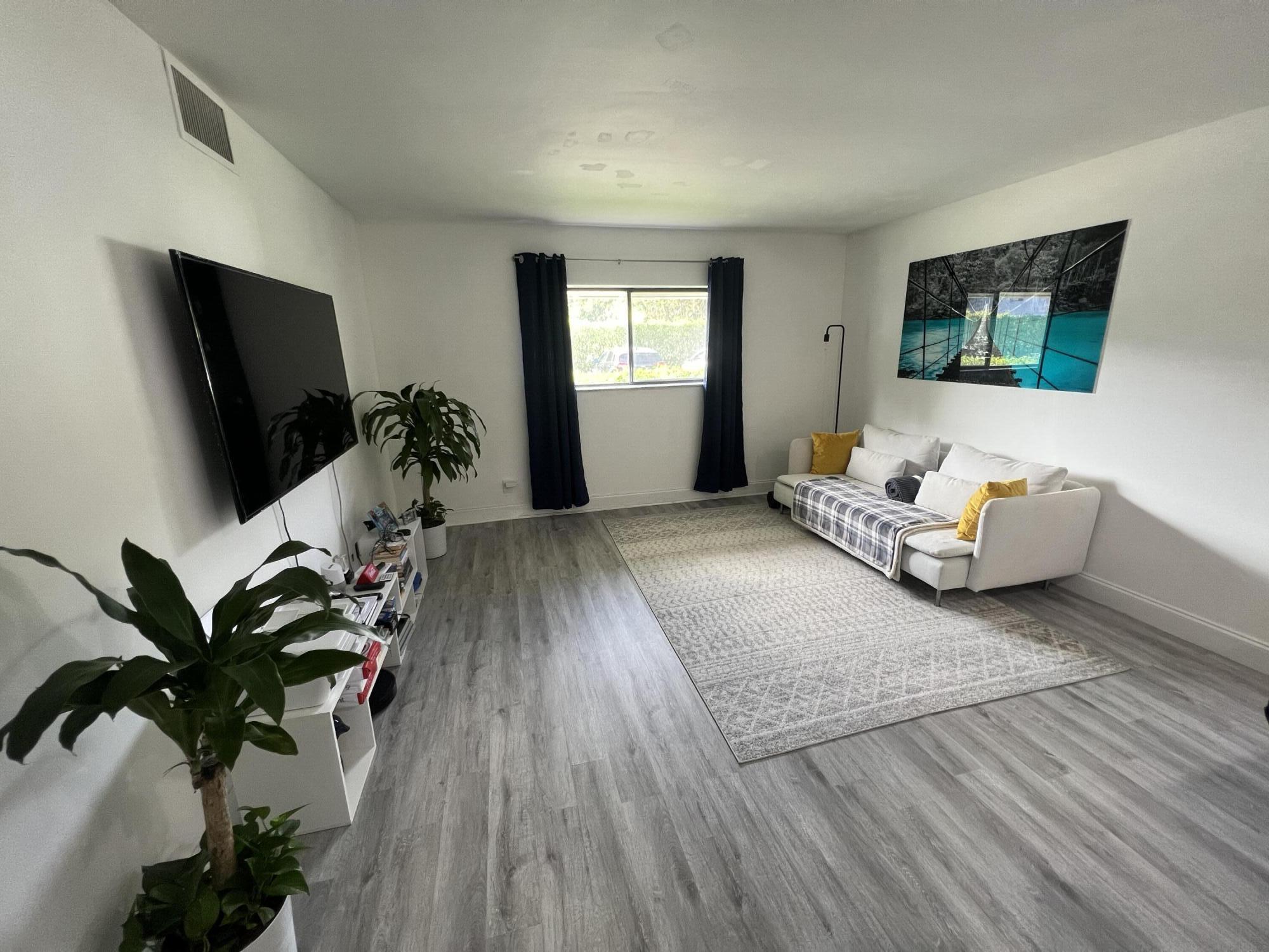 CENTRE HILL COURTS CONDO - Residential Lease