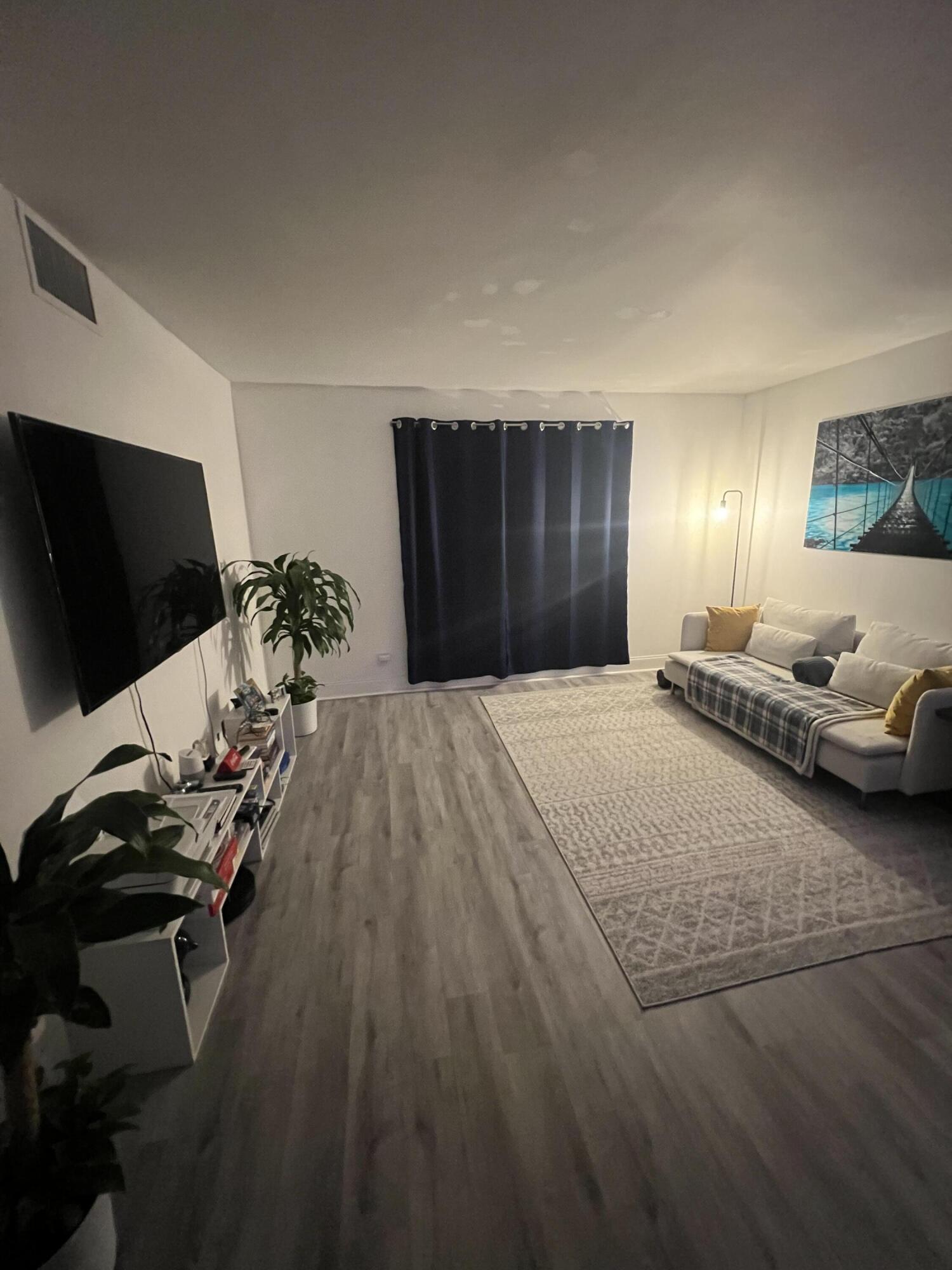 CENTRE HILL COURTS CONDO - Residential Lease