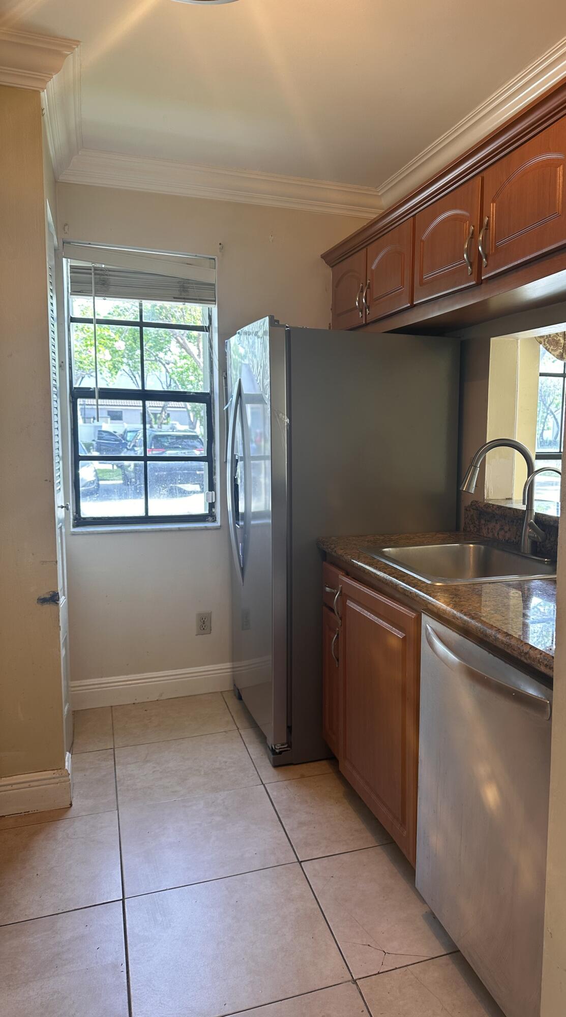 PEMBROKE LAKES SECTION EIGHT - Residential