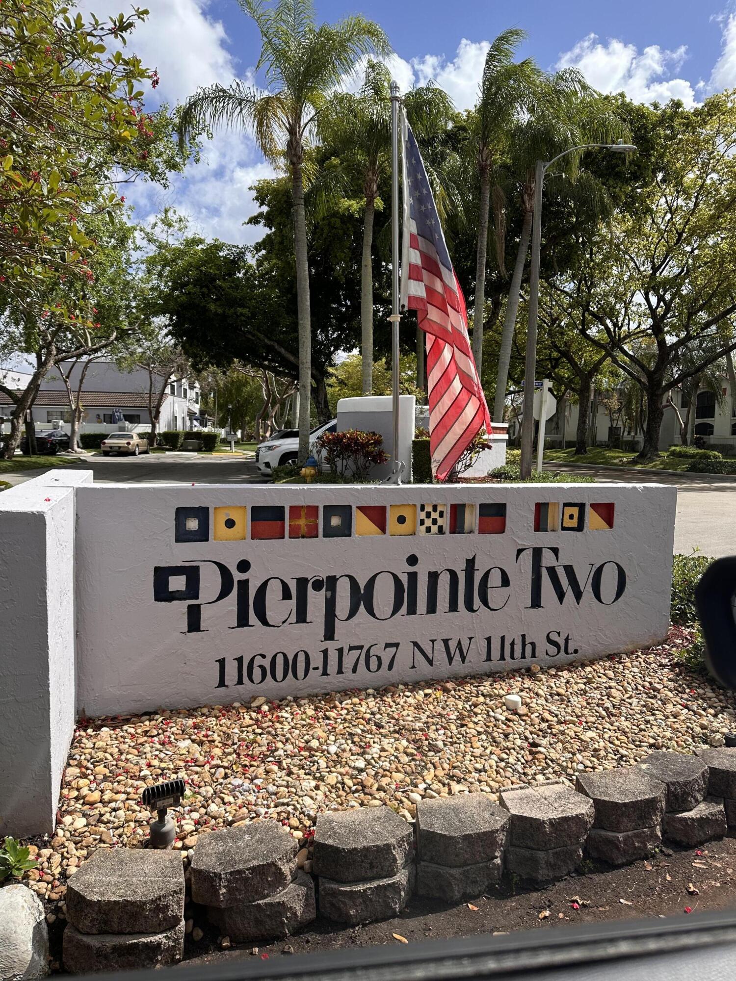 PEMBROKE LAKES SECTION EIGHT - Residential