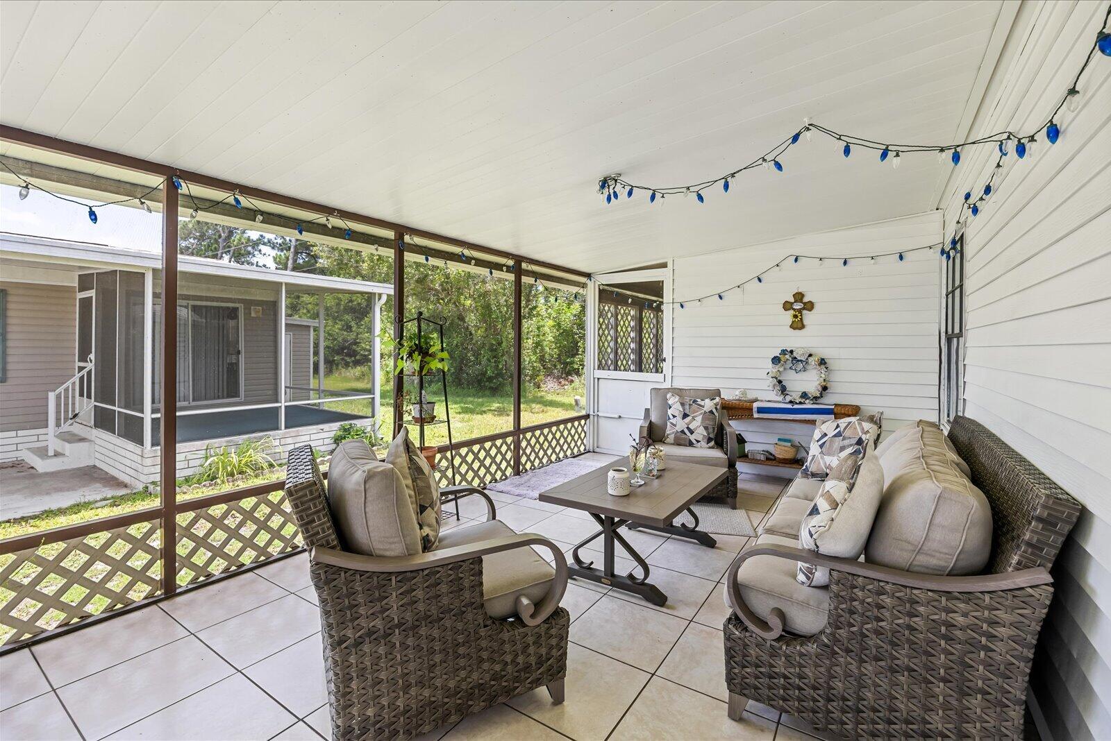 TROPICAL ISLES - Residential