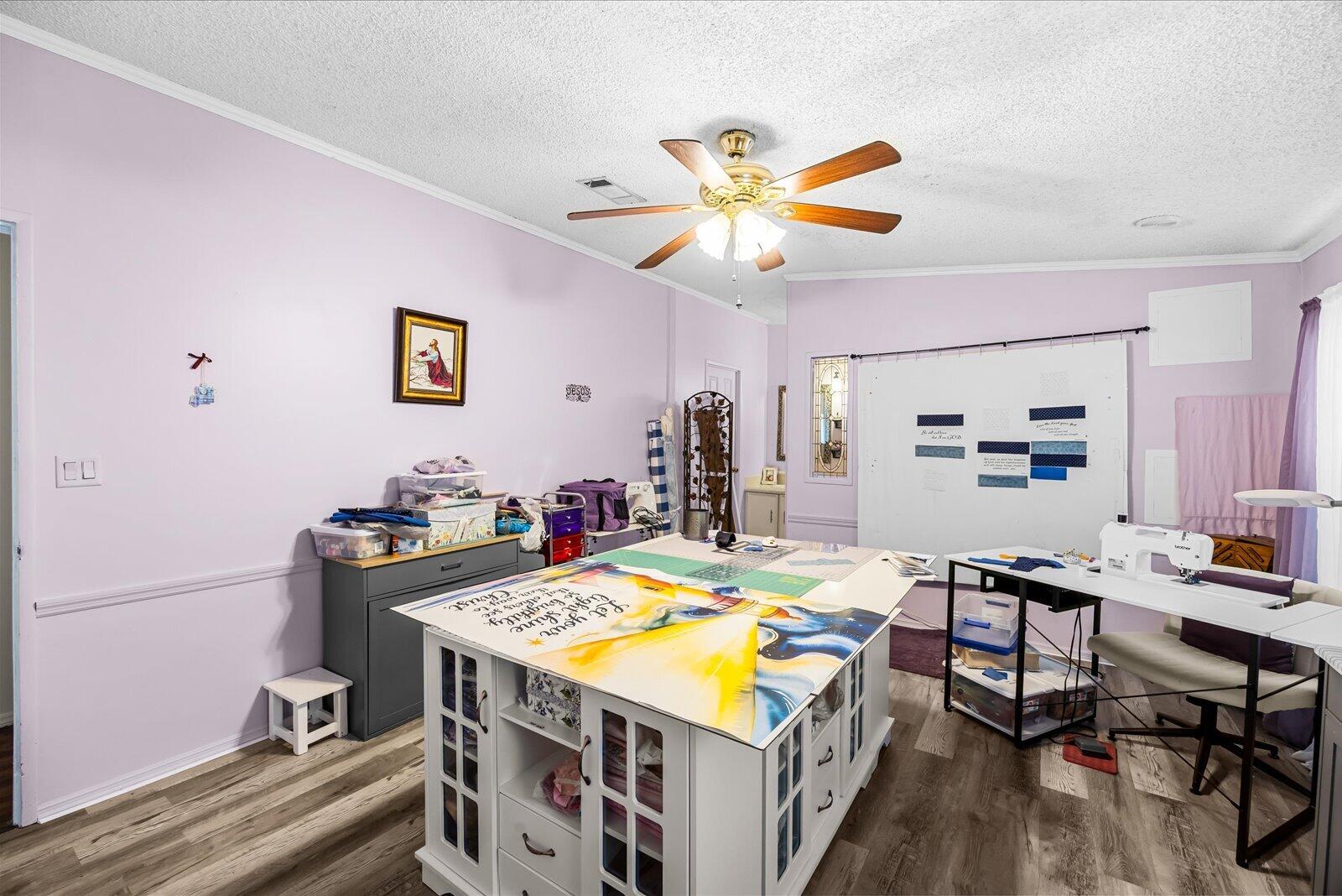 TROPICAL ISLES - Residential