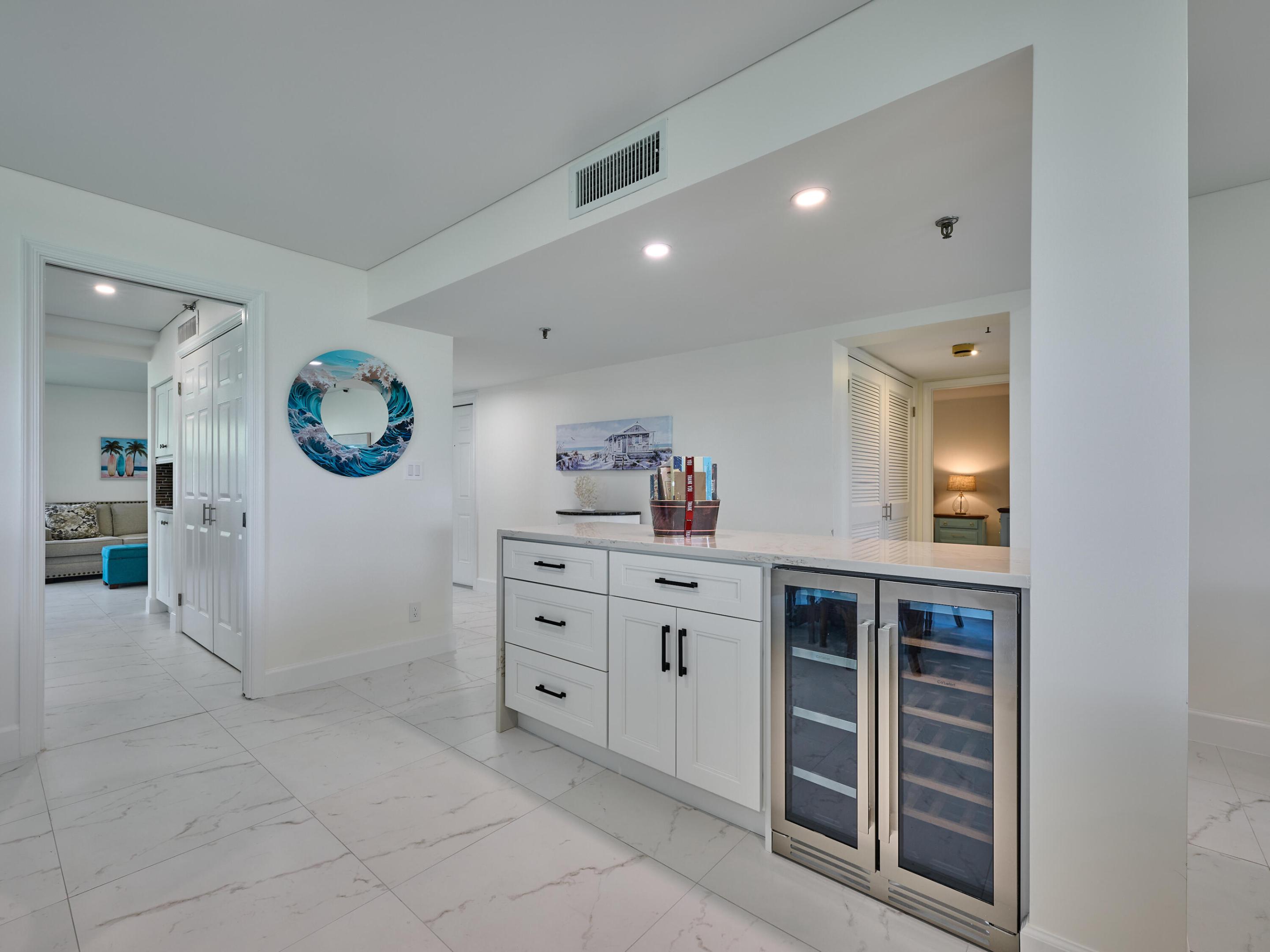 EVERGLADES OF NORTH PALM BEACH - Residential Lease