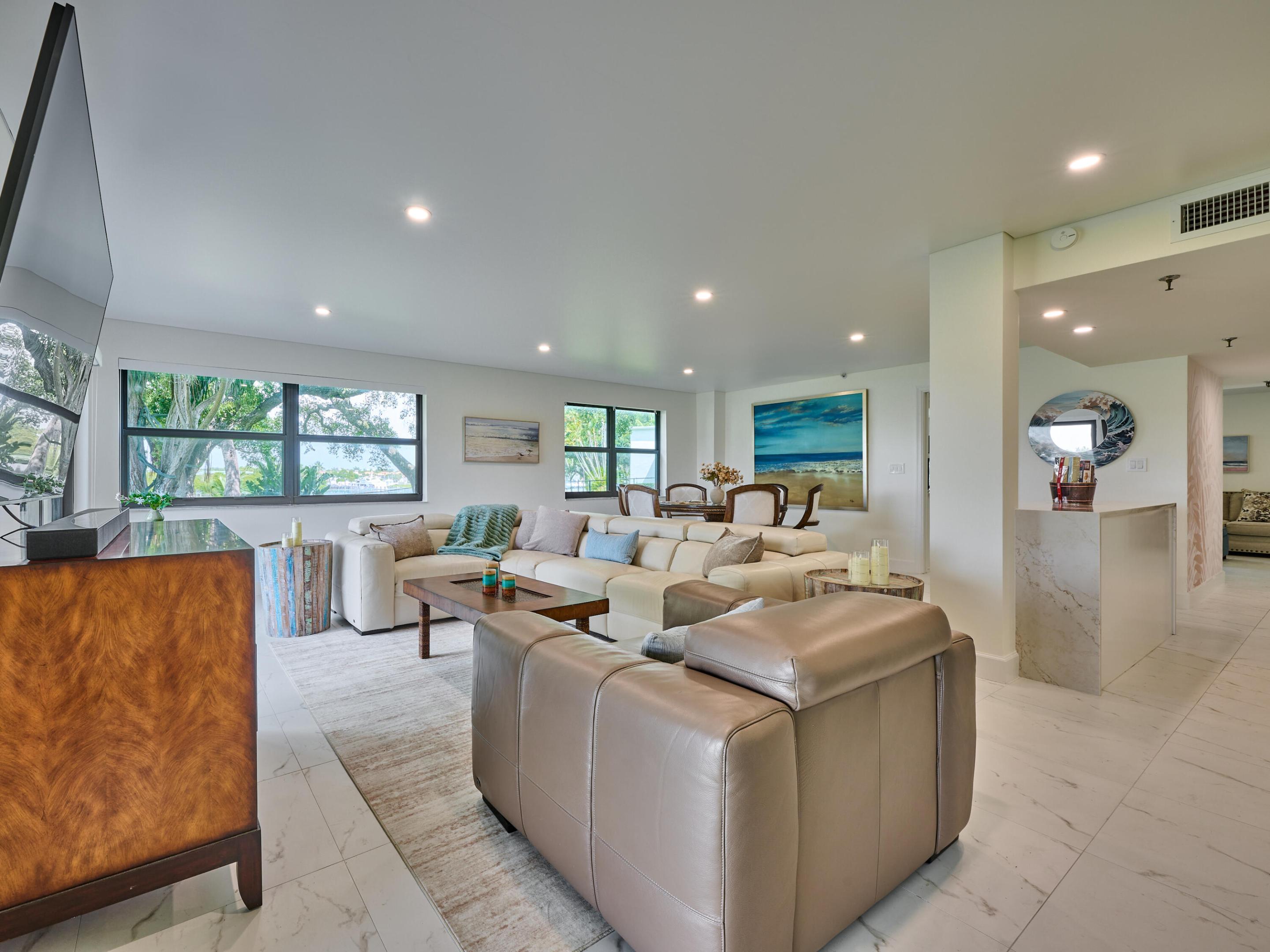 EVERGLADES OF NORTH PALM BEACH - Residential Lease