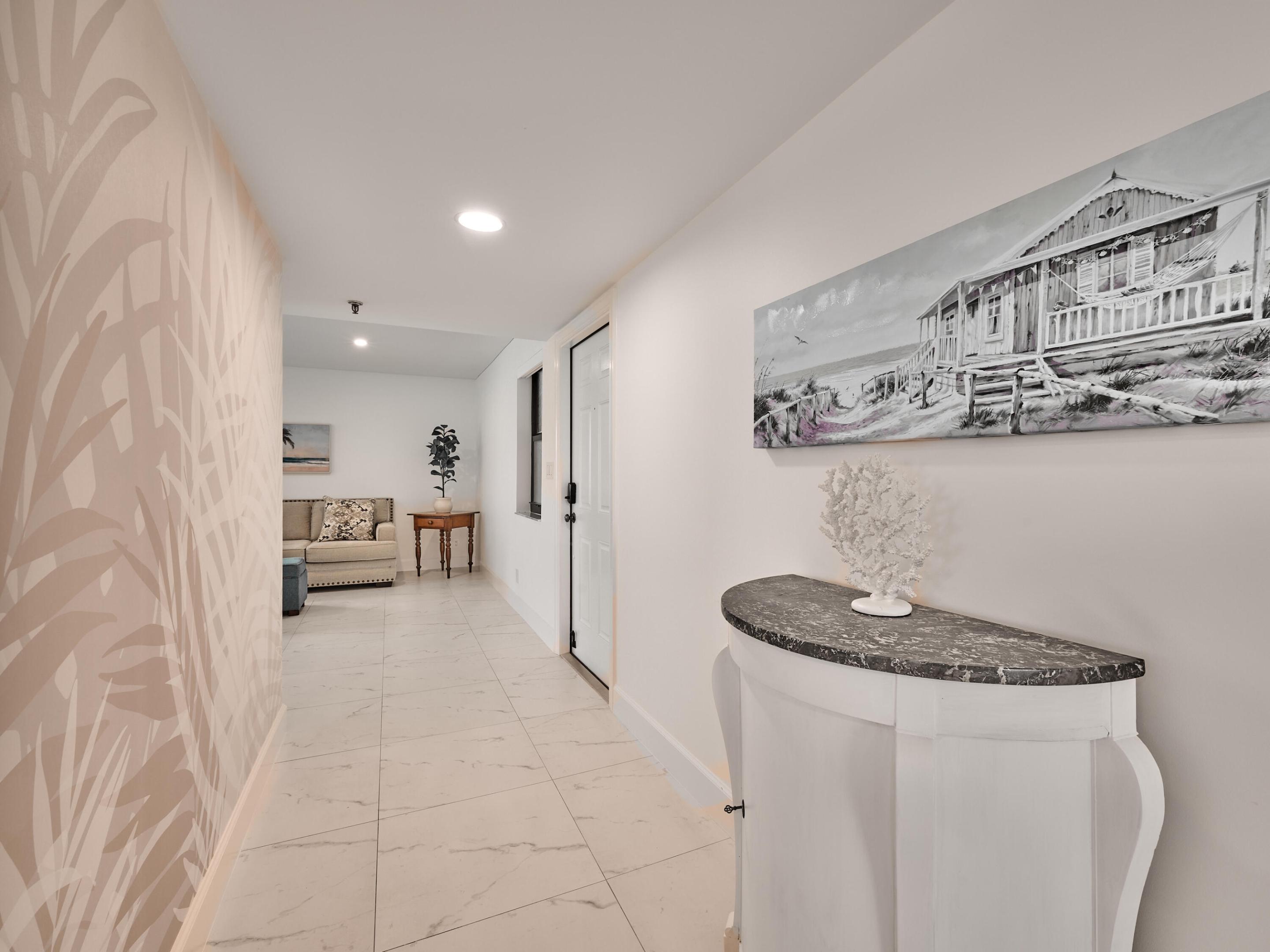 EVERGLADES OF NORTH PALM BEACH - Residential Lease