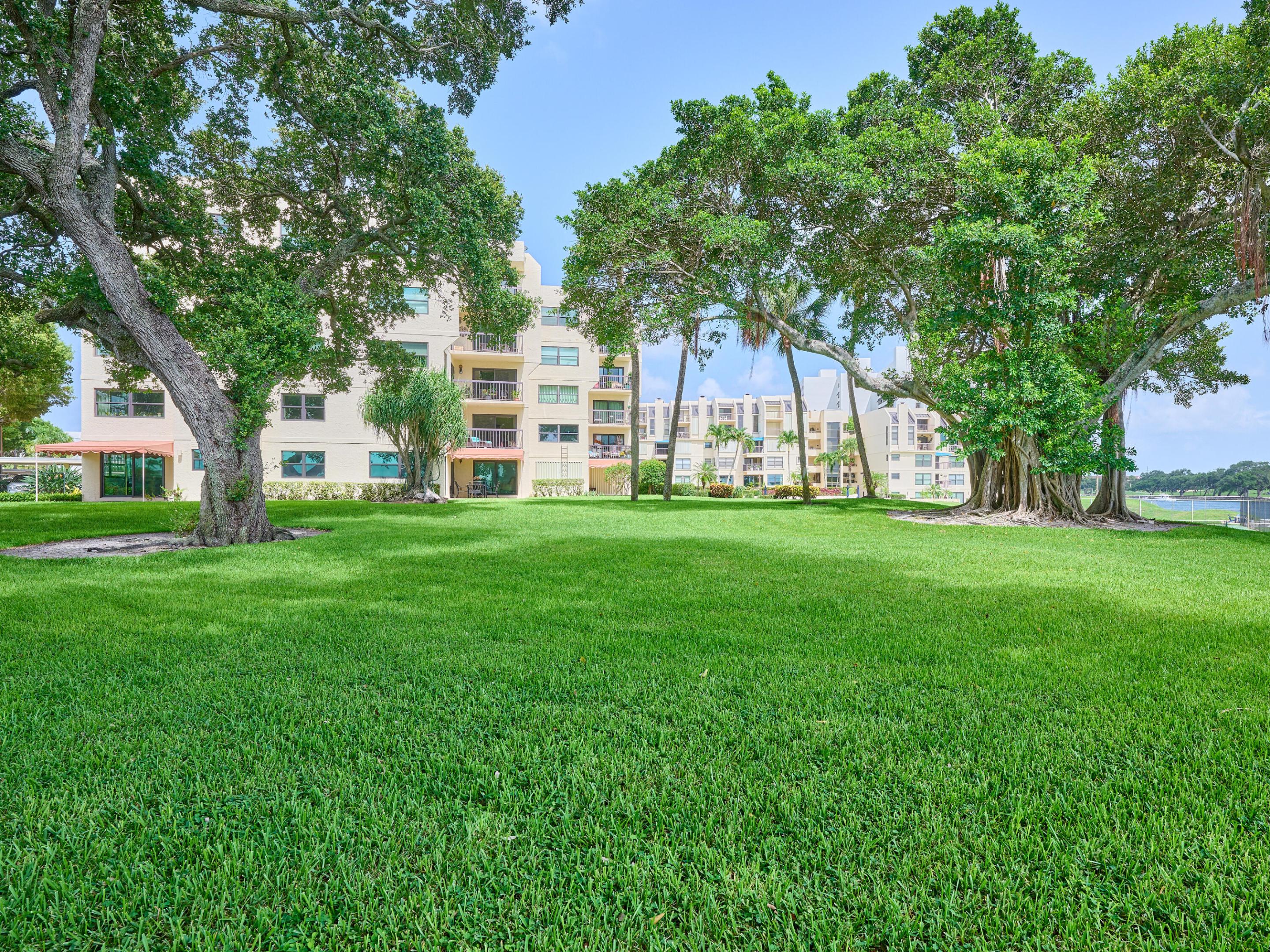 EVERGLADES OF NORTH PALM BEACH - Residential Lease