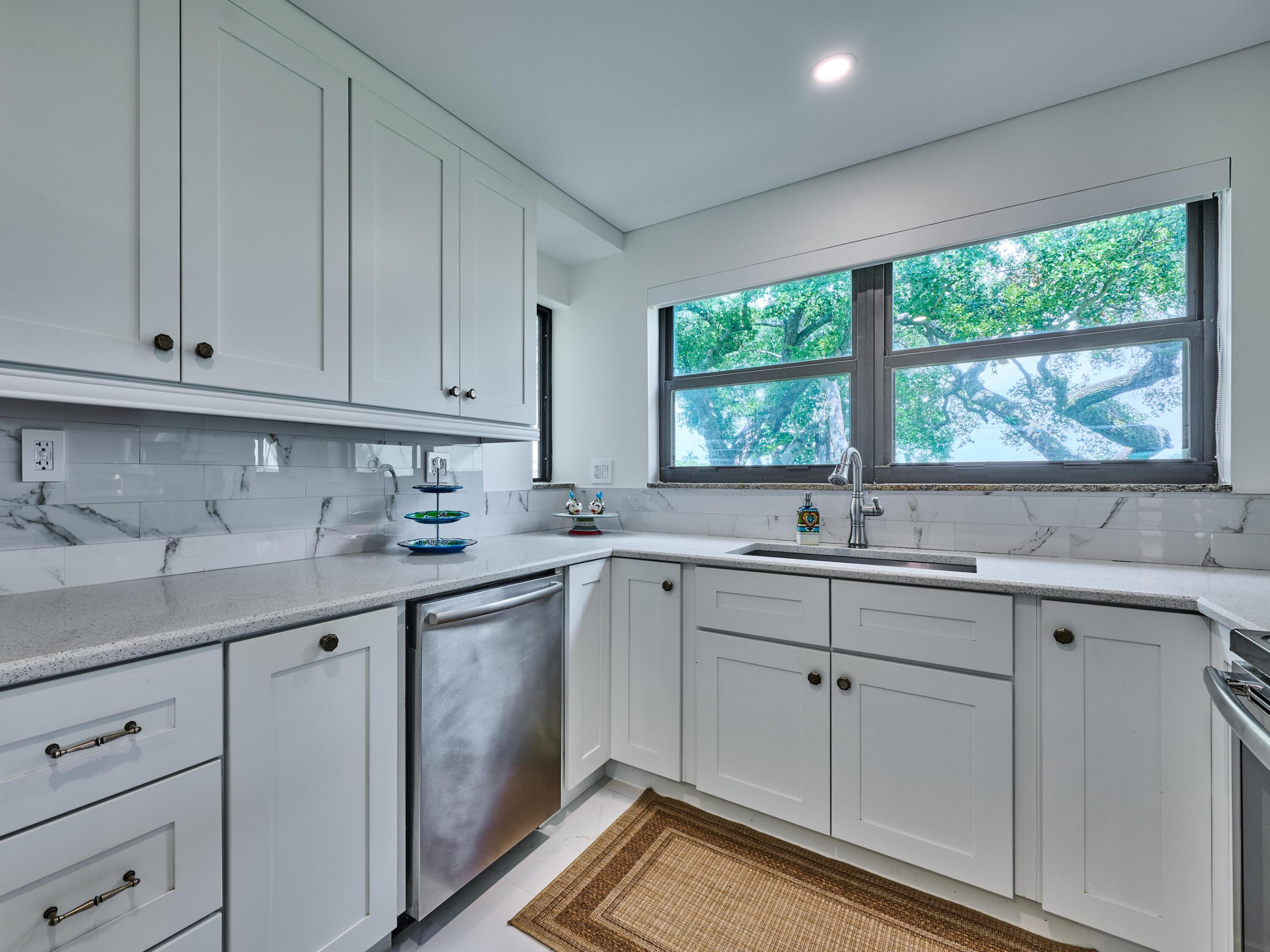 EVERGLADES OF NORTH PALM BEACH - Residential Lease