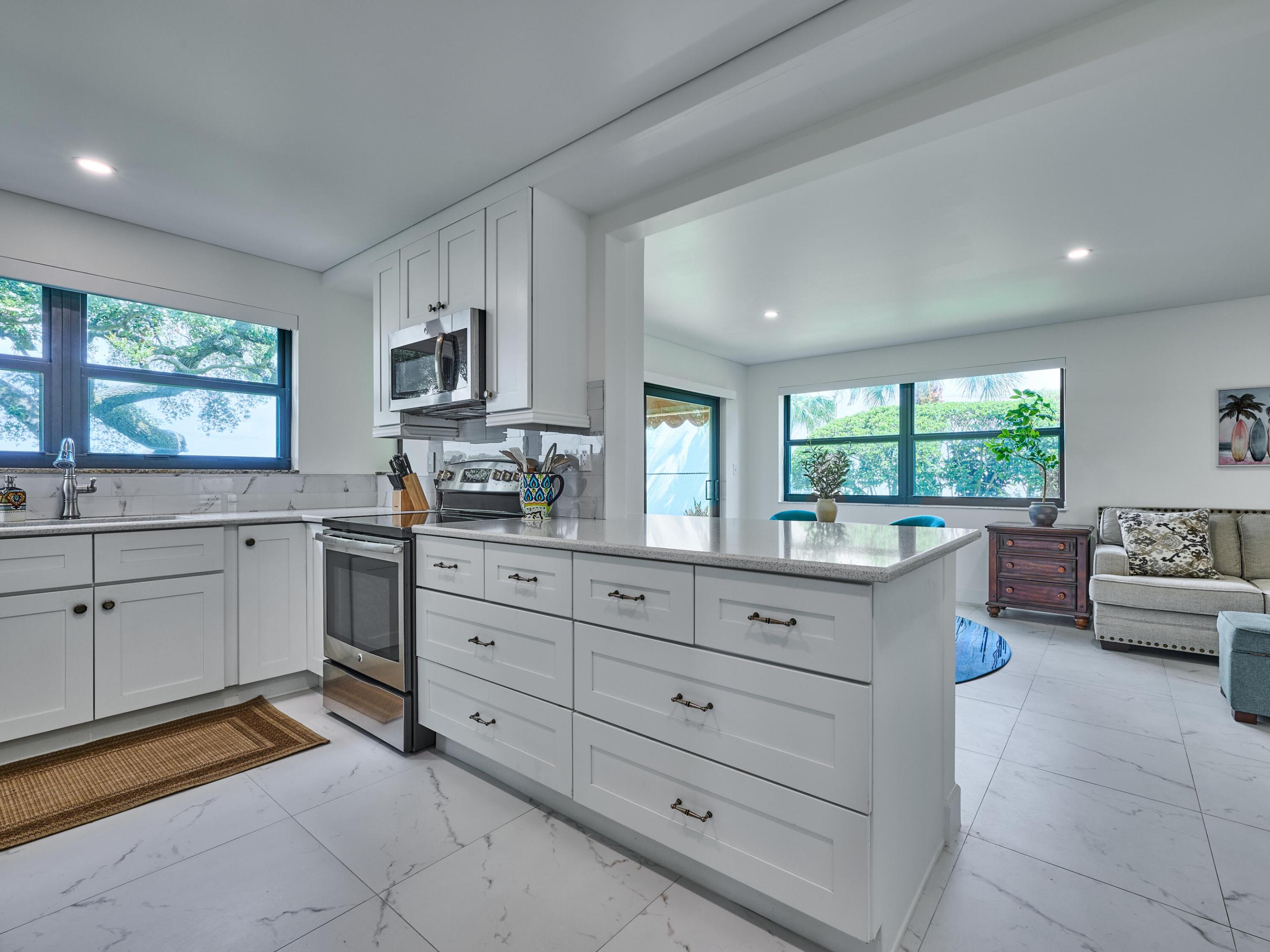 EVERGLADES OF NORTH PALM BEACH - Residential Lease
