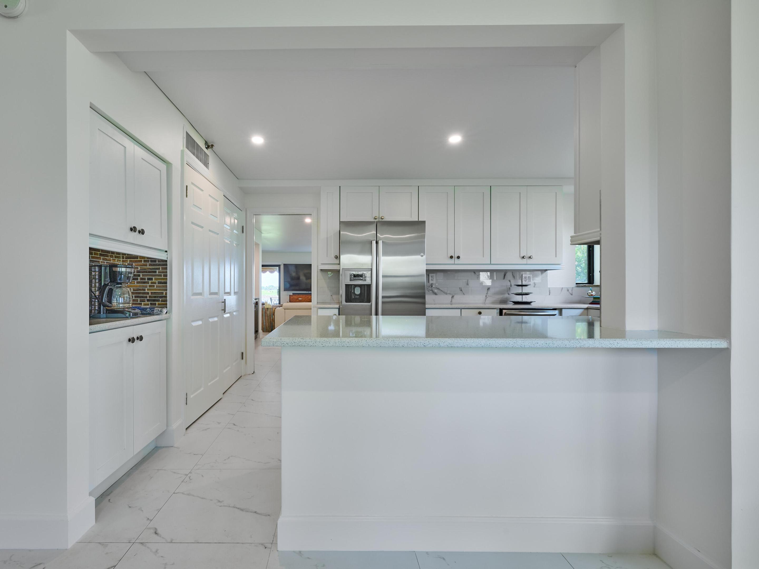 EVERGLADES OF NORTH PALM BEACH - Residential Lease