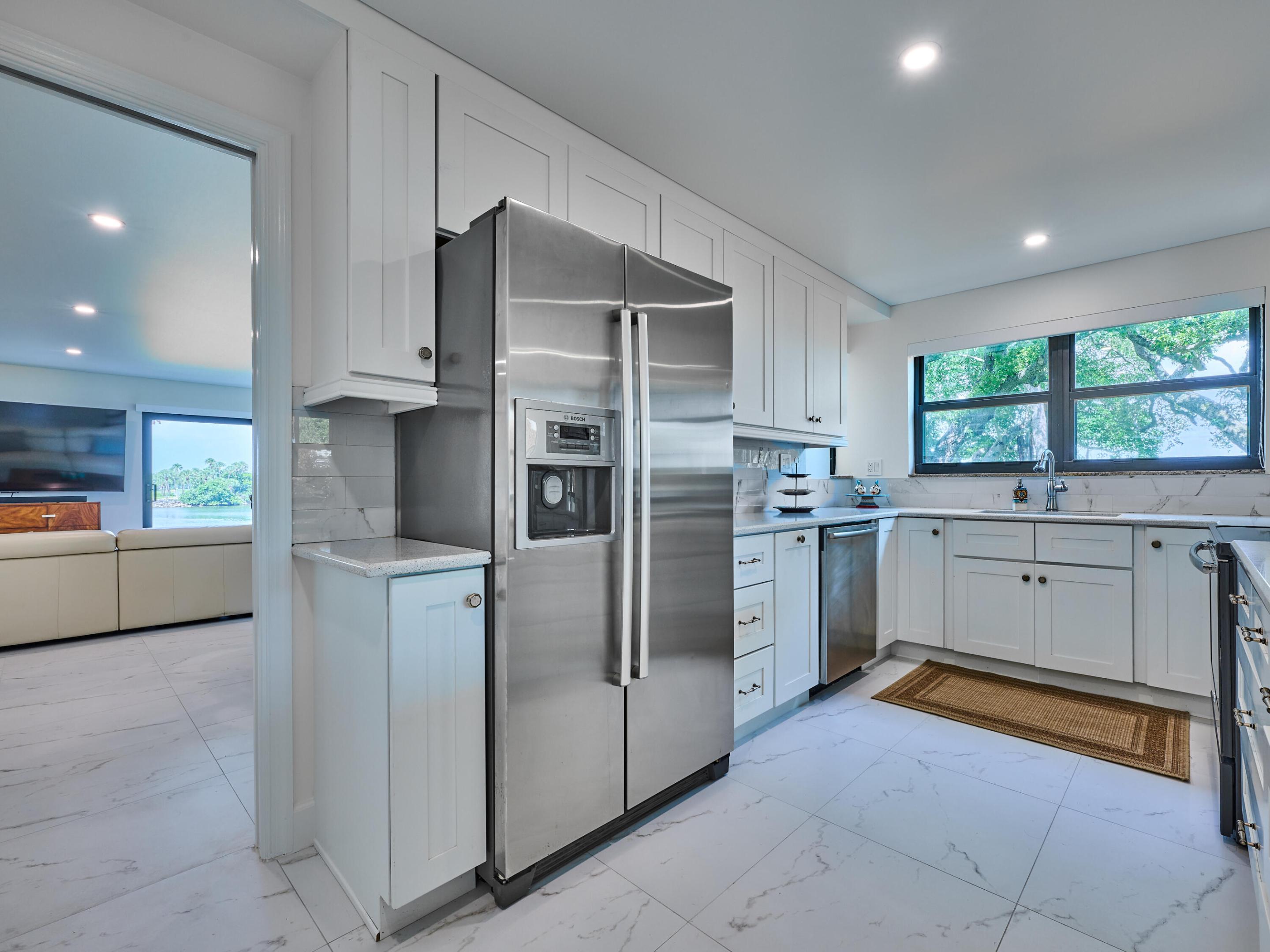 EVERGLADES OF NORTH PALM BEACH - Residential Lease
