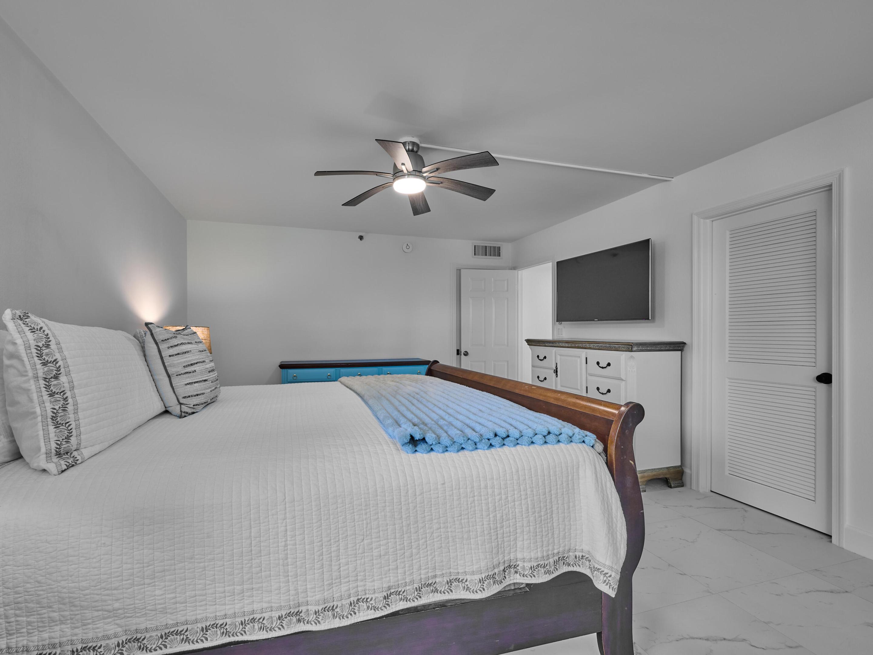 EVERGLADES OF NORTH PALM BEACH - Residential Lease
