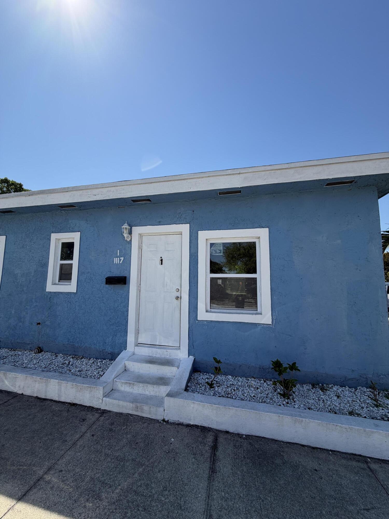 LAKE WORTH TOWN OF - Residential Income