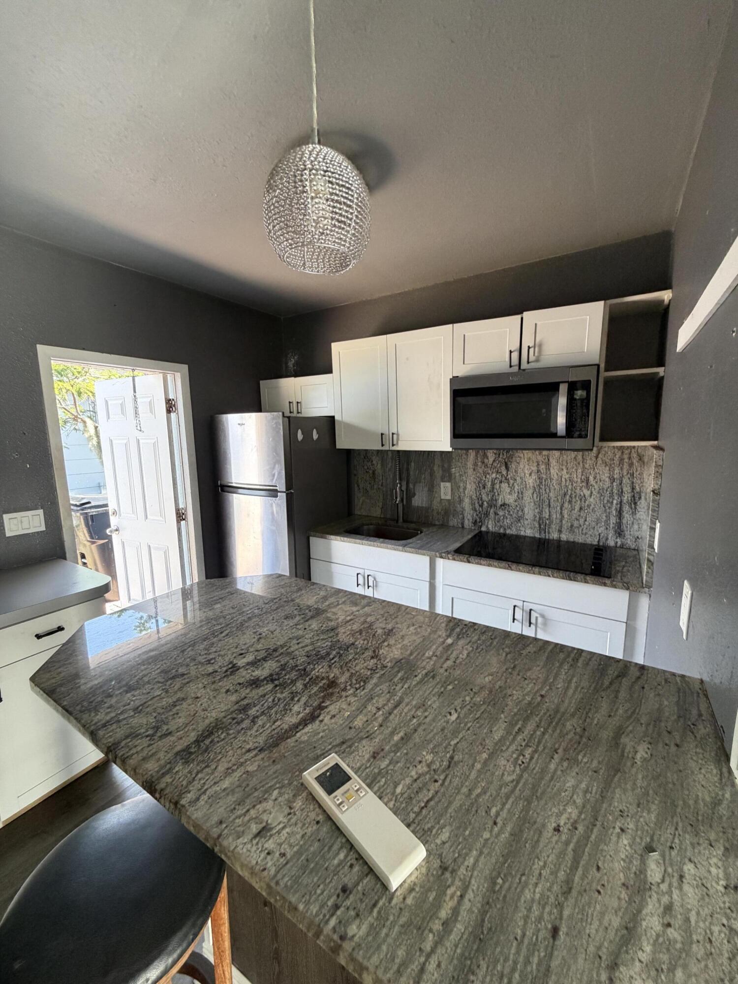 LAKE WORTH TOWN OF - Residential Income