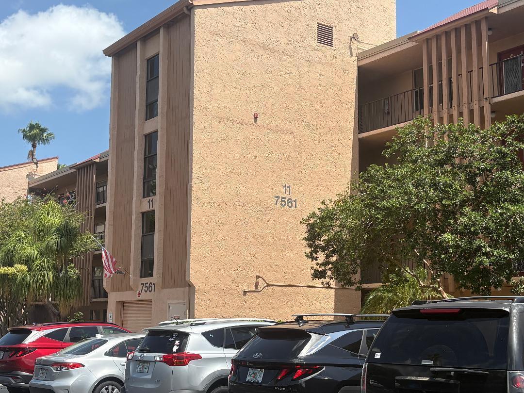 PALM LAKES CONDO - Residential